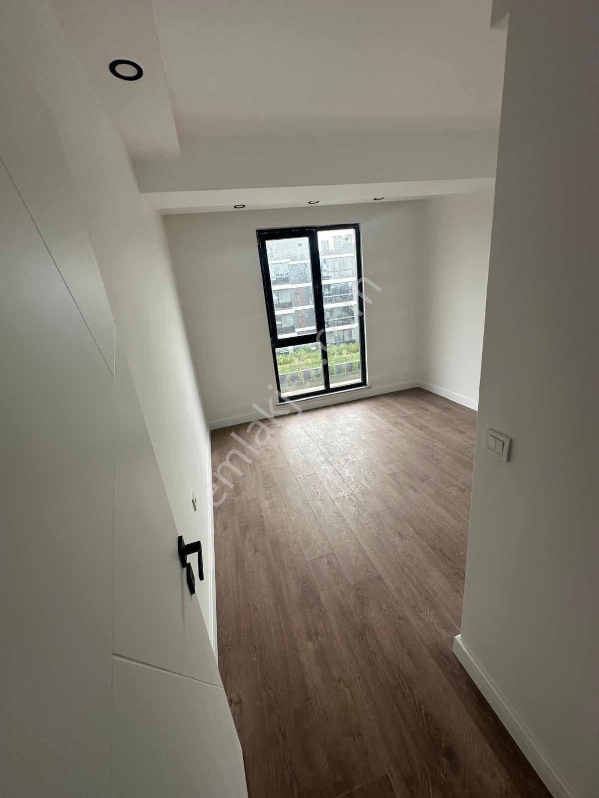 Hürriyet Mahallesin De Havuz Cephe Satılık 1+1 Daire - Görsel 8