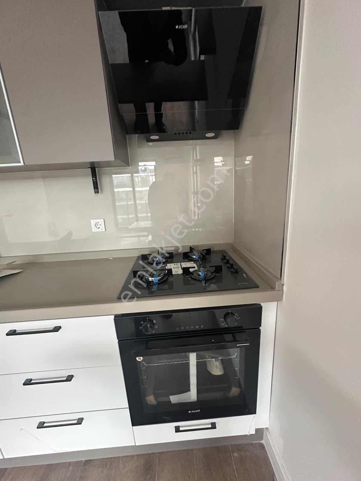 Hürriyet Mahallesin De Havuz Cephe Satılık 1+1 Daire - Görsel 13