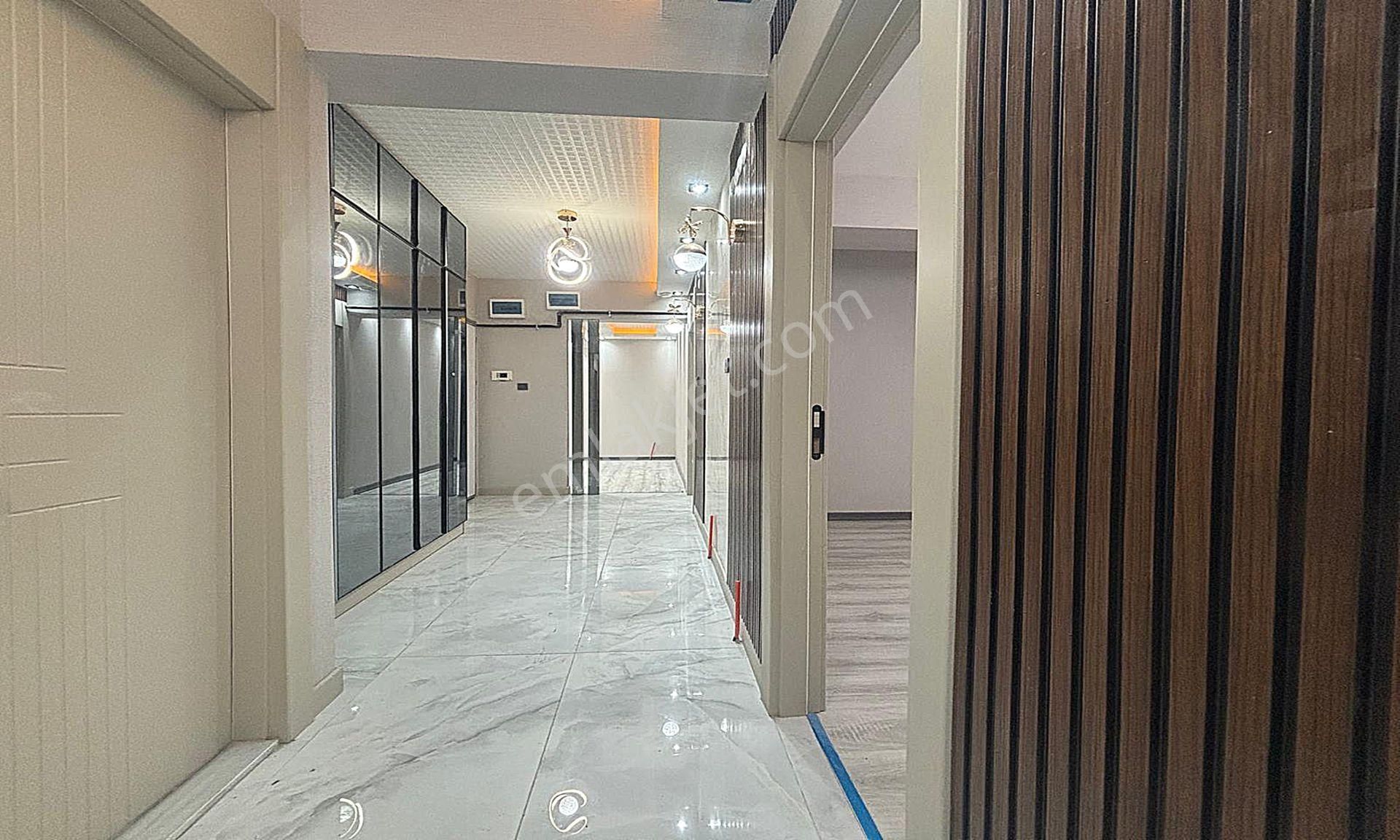 Bulvar'dan Karakaya'da Caddeye Yakın Geniş Masrafsız 3+1 Daire!! - Görsel 2