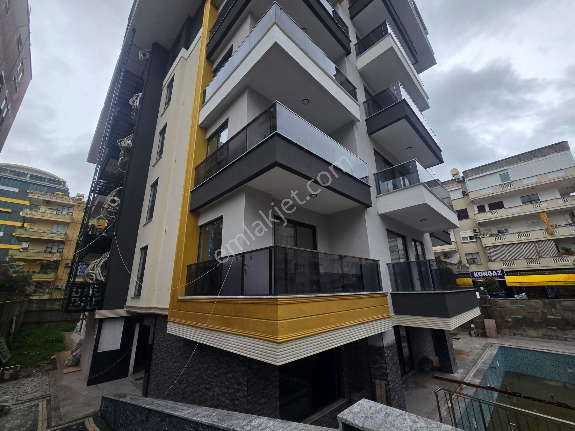 Güller Pınarında Sıfır Denize Yürüme Mesafesinde 2+1 Daire - Görsel 19