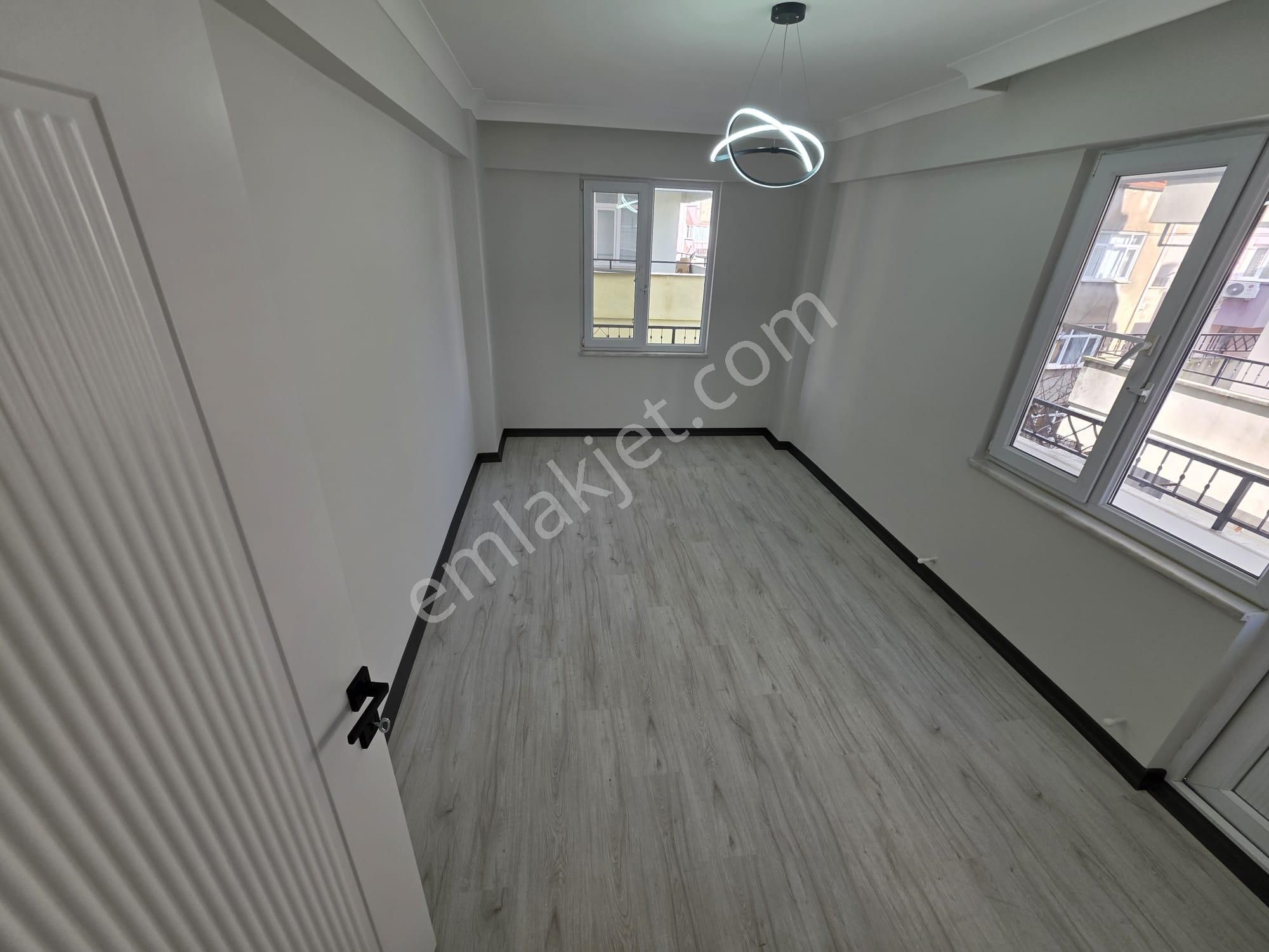 Irmaksudan Akçay Merkezde Ön Cephe Ayrı Mutfak Masrafsız 2+1 Daire - Görsel 21