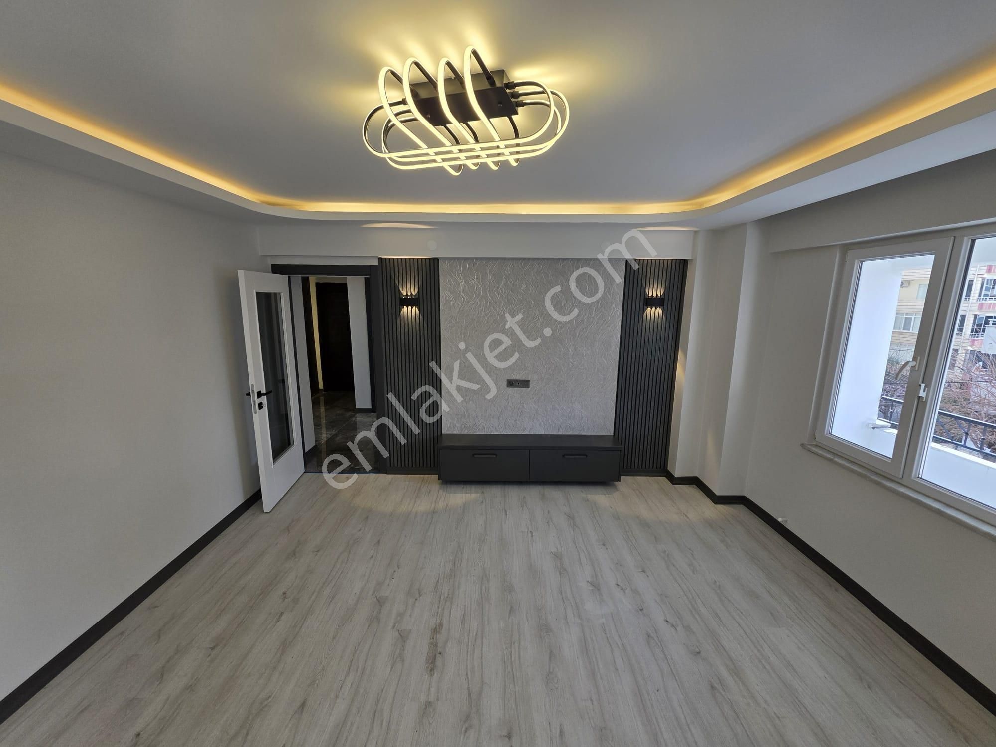 Irmaksudan Akçay Merkezde Ön Cephe Ayrı Mutfak Masrafsız 2+1 Daire - Görsel 3