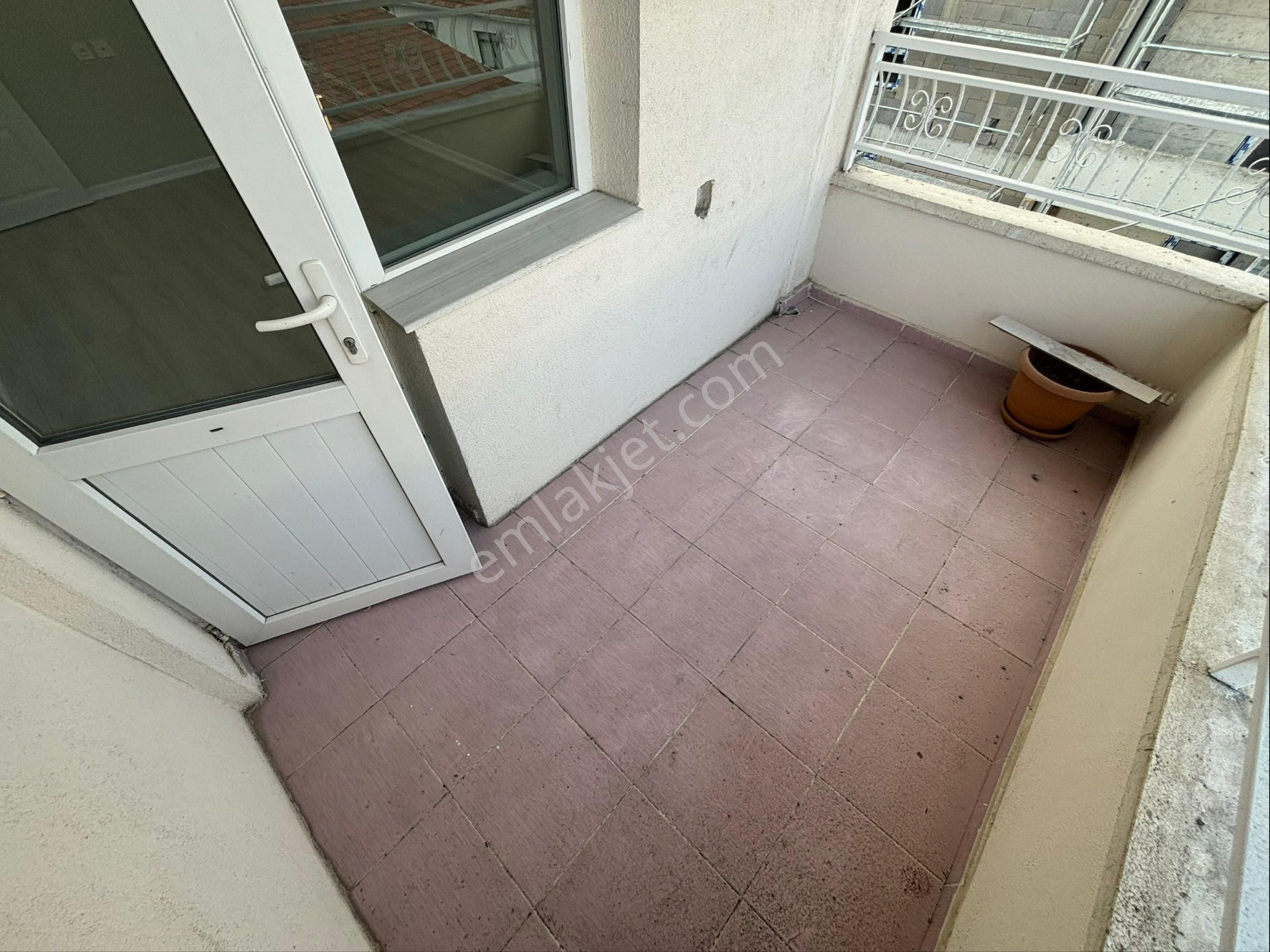 Torun^dan Ultralüx Yapılı Yaşar Kemal Cad. 3+1 Katta Daire - Görsel 14