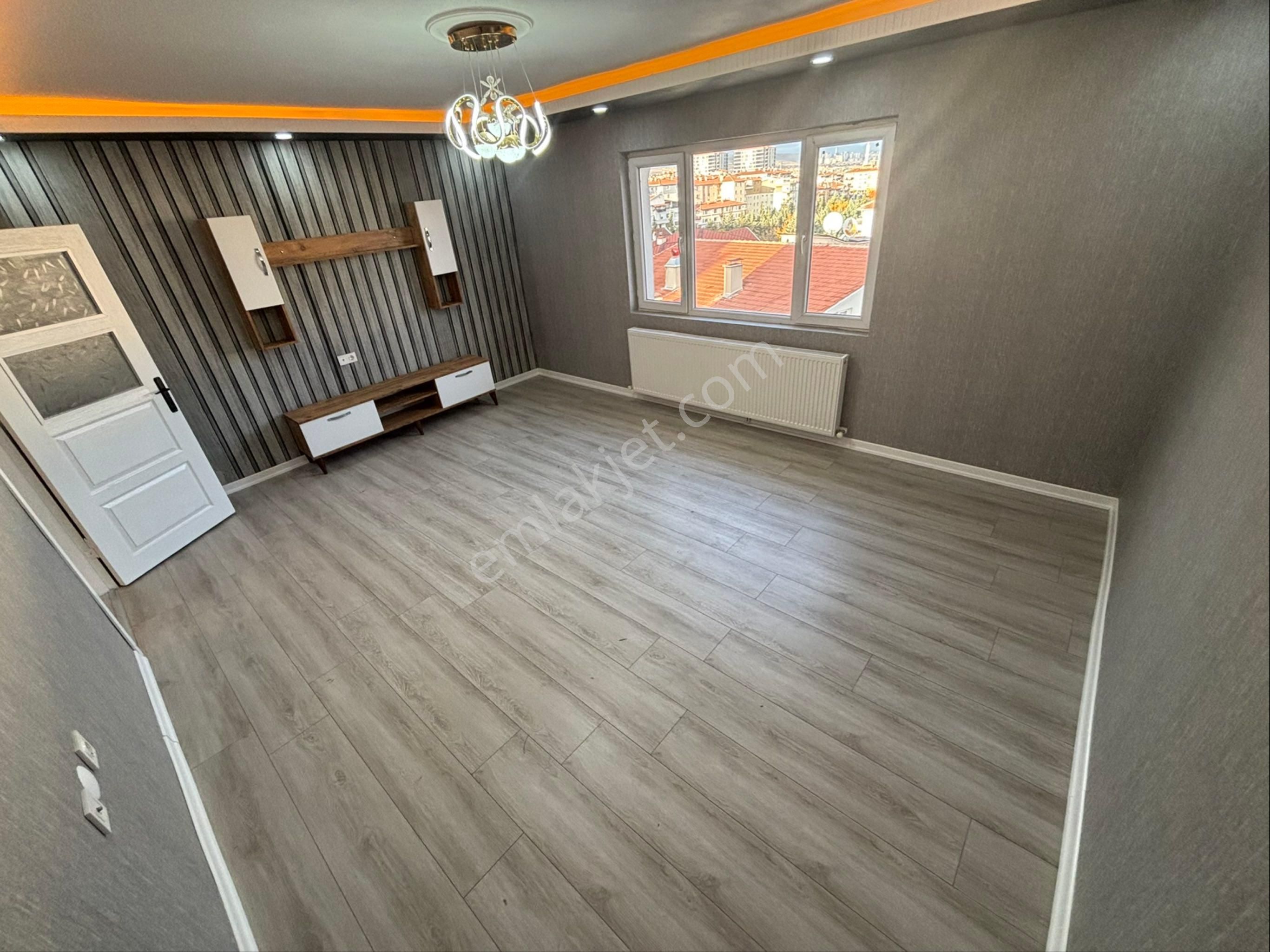 Torun^dan Ultralüx Yapılı Yaşar Kemal Cad. 3+1 Katta Daire - Görsel 35