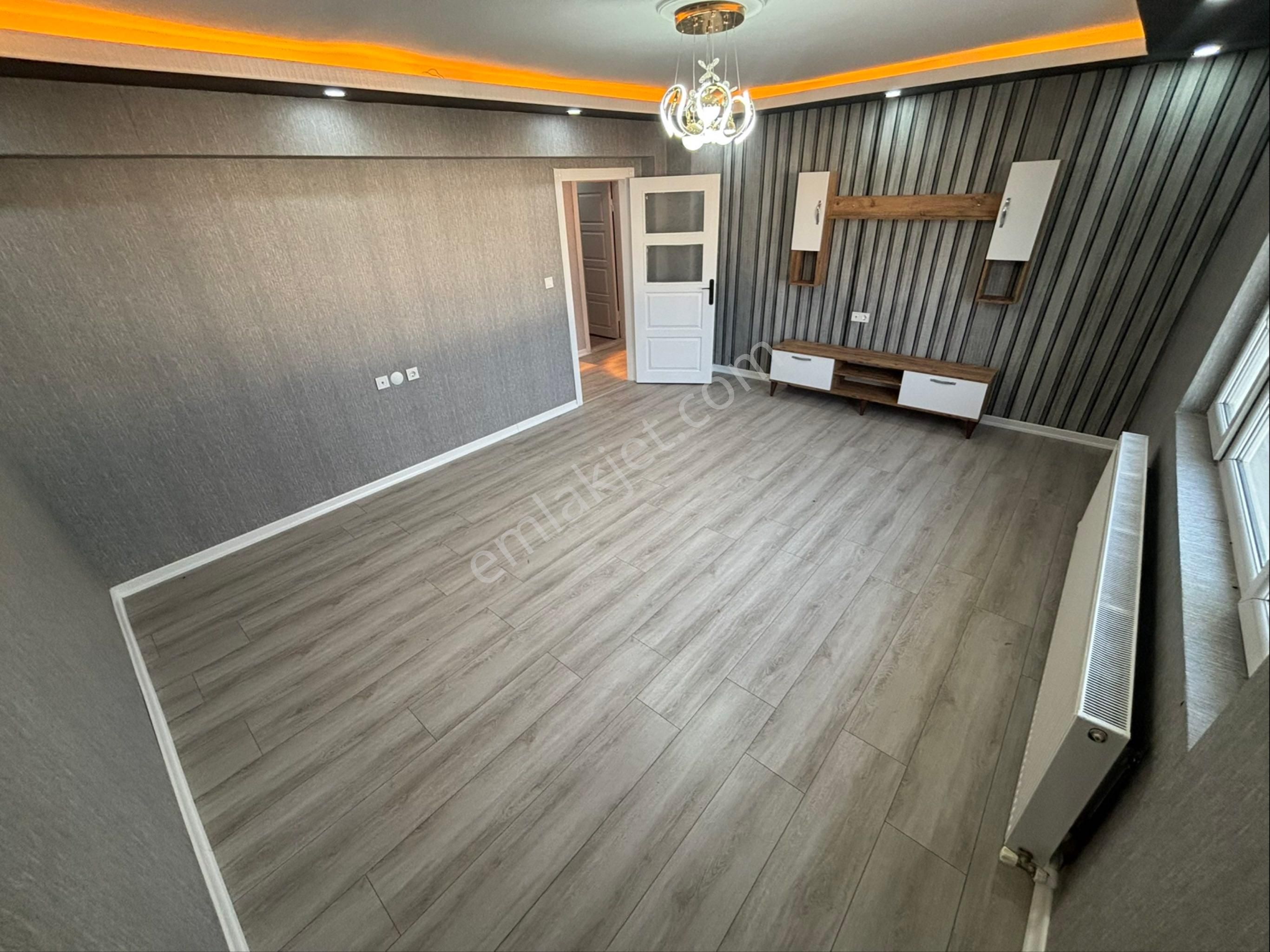 Torun^dan Ultralüx Yapılı Yaşar Kemal Cad. 3+1 Katta Daire - Görsel 10