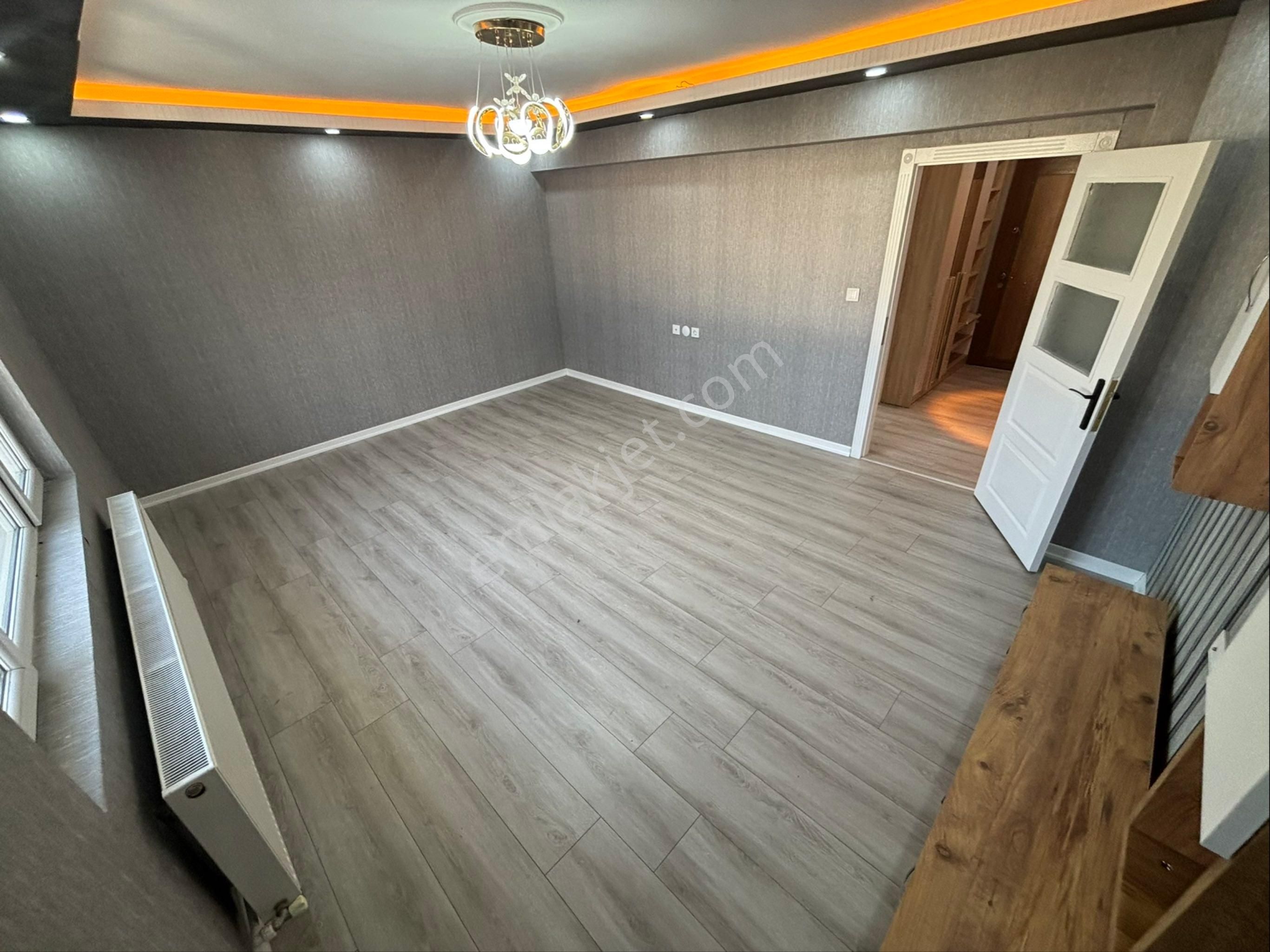 Torun^dan Ultralüx Yapılı Yaşar Kemal Cad. 3+1 Katta Daire - Görsel 32
