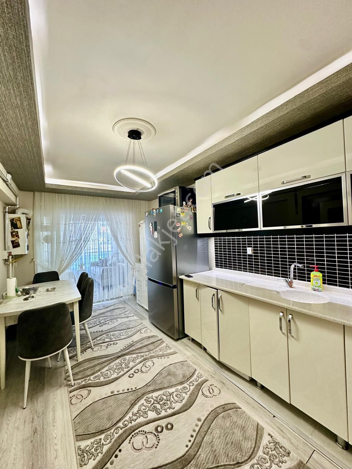 Mç Emlak'tan 29 Ekim Mahallesin'de 3+1 Satılık Daire