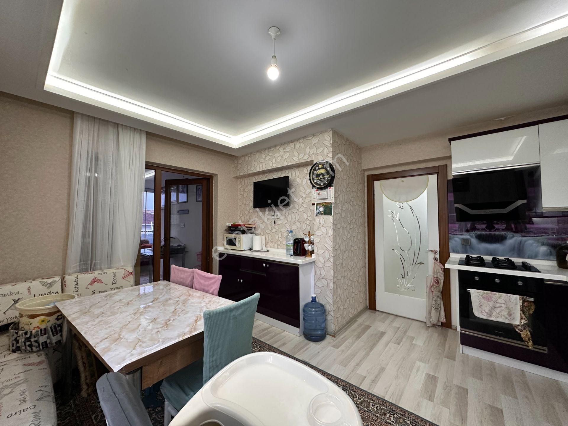 Nam-ak Emlak'tan Çift Banyolu Güney Cephe 4+1 Site Dairesi - Görsel 4