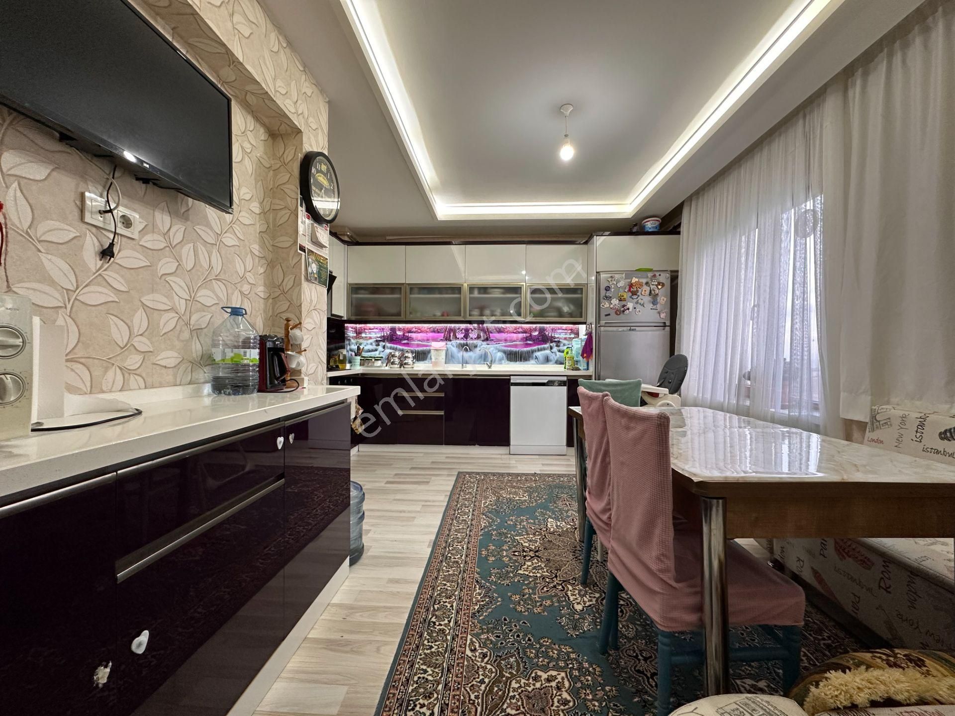 Nam-ak Emlak'tan Çift Banyolu Güney Cephe 4+1 Site Dairesi - Görsel 2