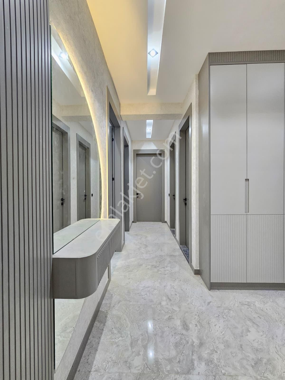 Denizli 1200 Evlerde 3+1 Harika Konumda Panjurlu Giyinme Odalı Ultra Lüks Satılık Fırsat Daireler - Görsel 13