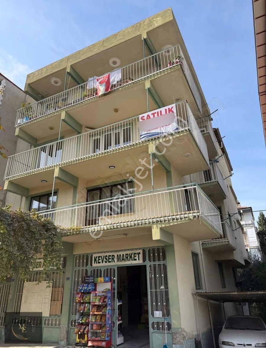 Sarayköy' Ün Gözde Mahallesi Bala Mahallesinde Satılık 3+1 Daire