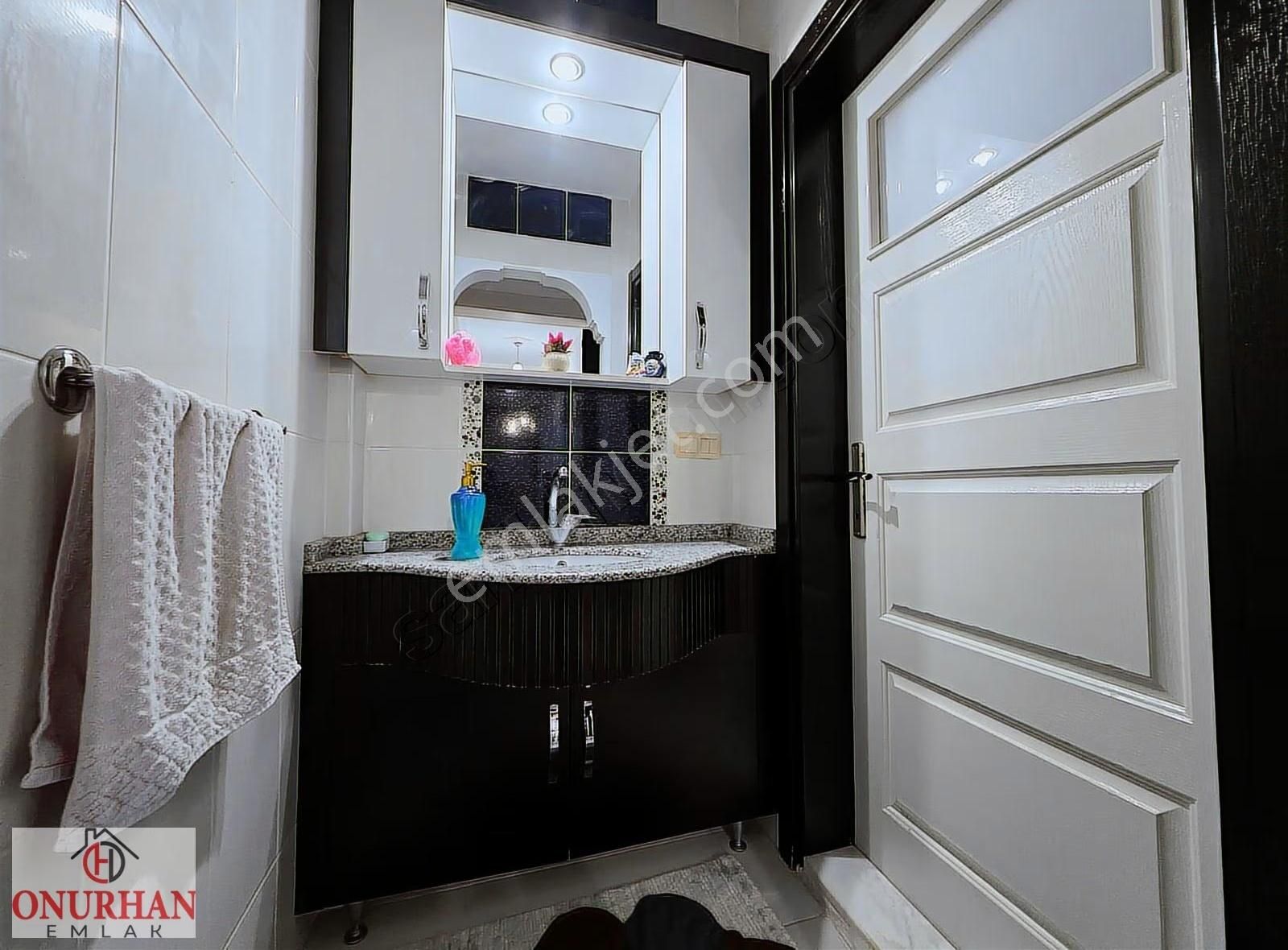 Onurhan Dan Karaman Pazarına Yakın Full Kredili Hesaplı 3+1 Dair - Görsel 18