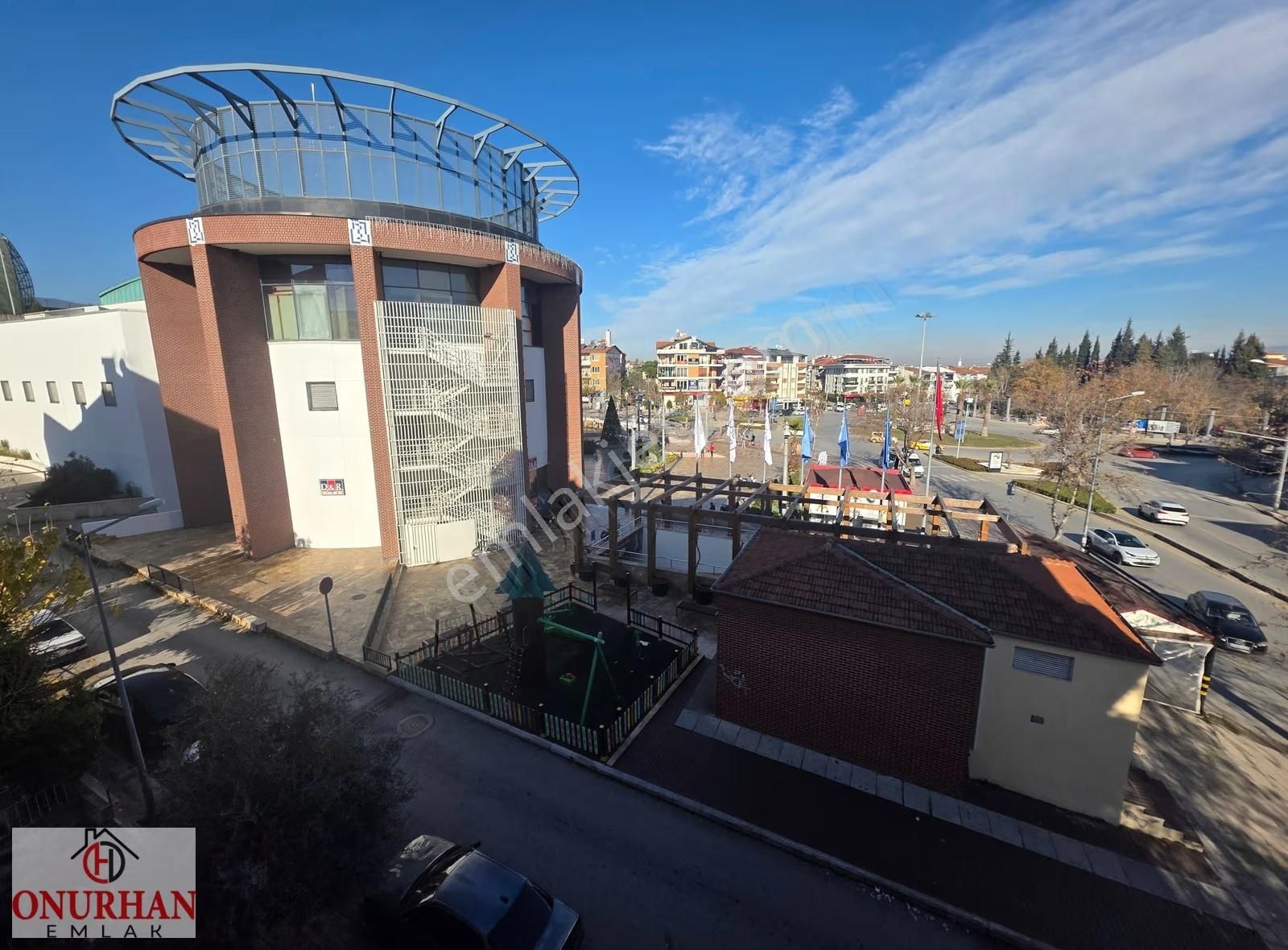 Onurhandan Forum Çamlık Yanında Otoparklı İçi Sıfır Arakat Daire - Görsel 12