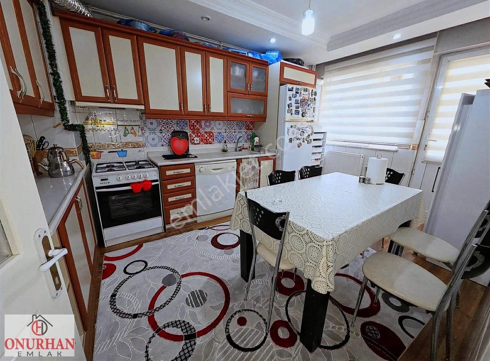 Onurhan Emlaktan Çınara Yakın 3+1 2006 Yapımı Arakat Daire