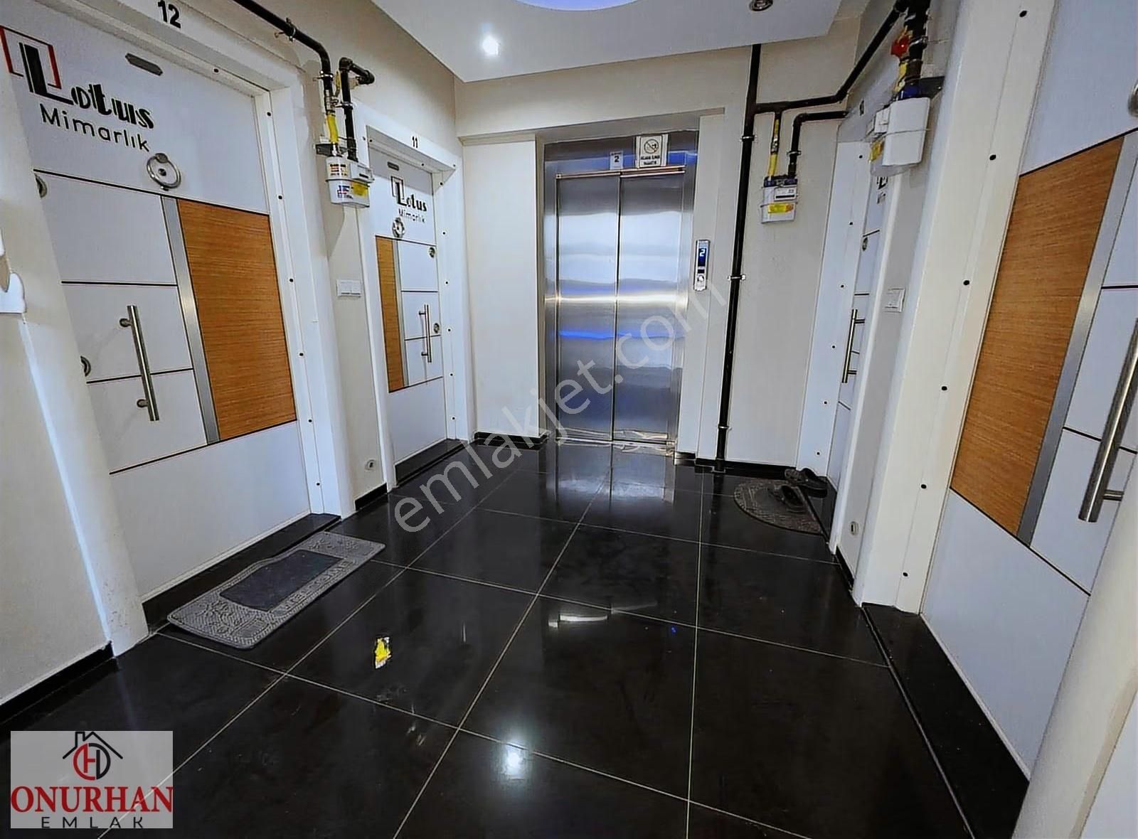 Onurhan Dan Full Kredili Aile Binası Çok Temiz Asansörlü Apart - Görsel 3