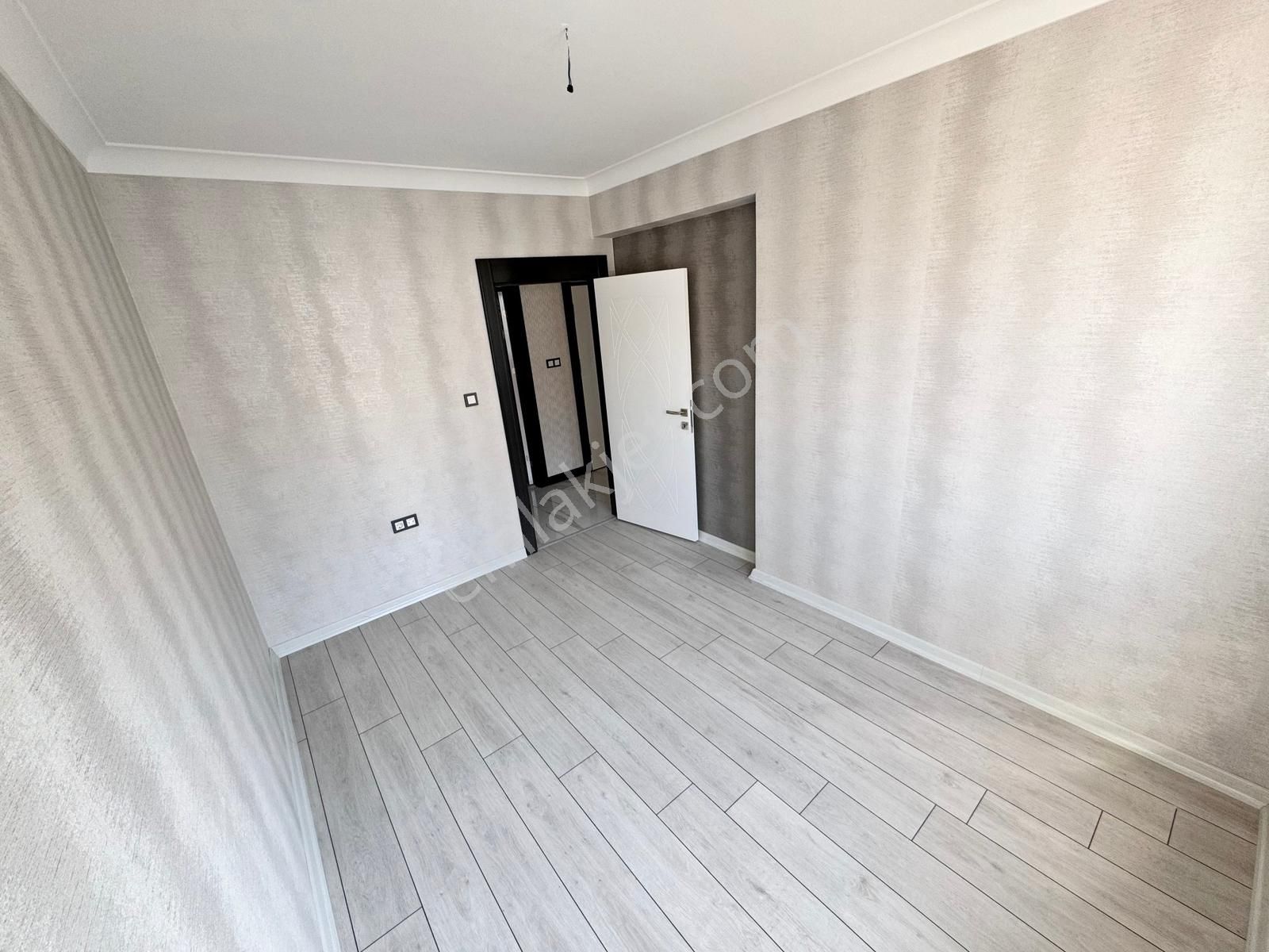 4+1 13.kat 2 Bloklu Site İçerisinde Cad. Üzeri Kapalı Otoparklı - Görsel 17