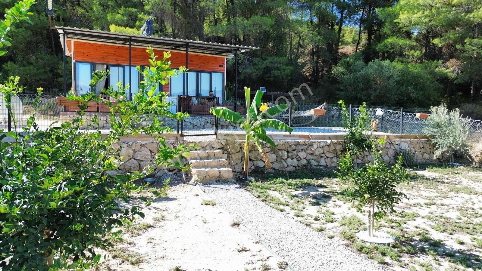 Yaşama Hazır Evli, Bahçeli,seralı Harika Manzaralı Satılık Arazi - Görsel 2