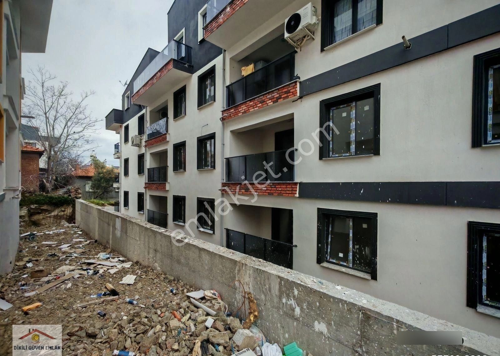 İsmetpaşa Mahallesin'de Merkezde 2+1 75 M2 2.kat Sıfır Daire