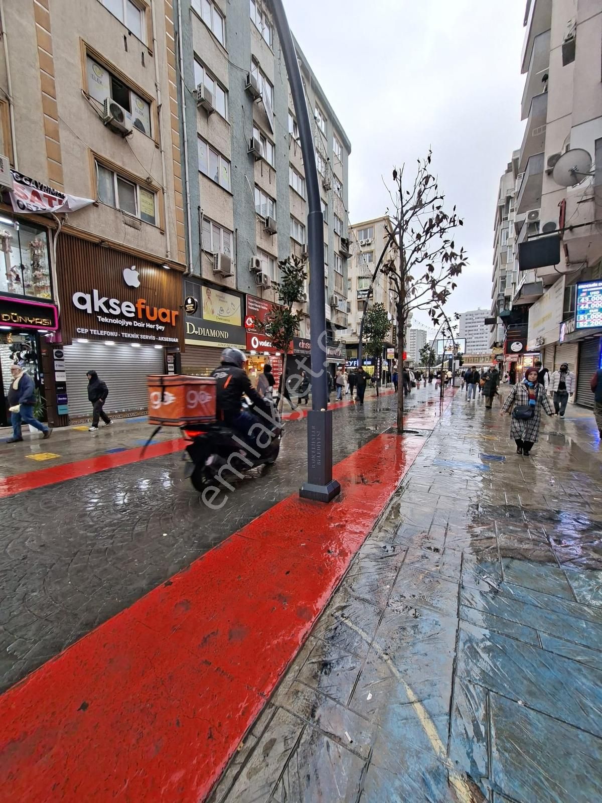 Metro Ve Metrobüse Yakın Şirin Evler Meydanda Ofis Büro - Görsel 8