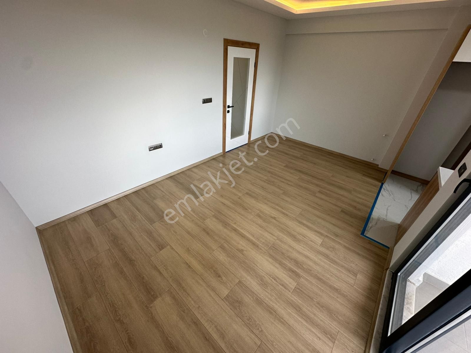 Dora Dan Satılık Pazar Sokağında Sıfır 2+1 Açık Mutfak Lüx Daire - Görsel 22