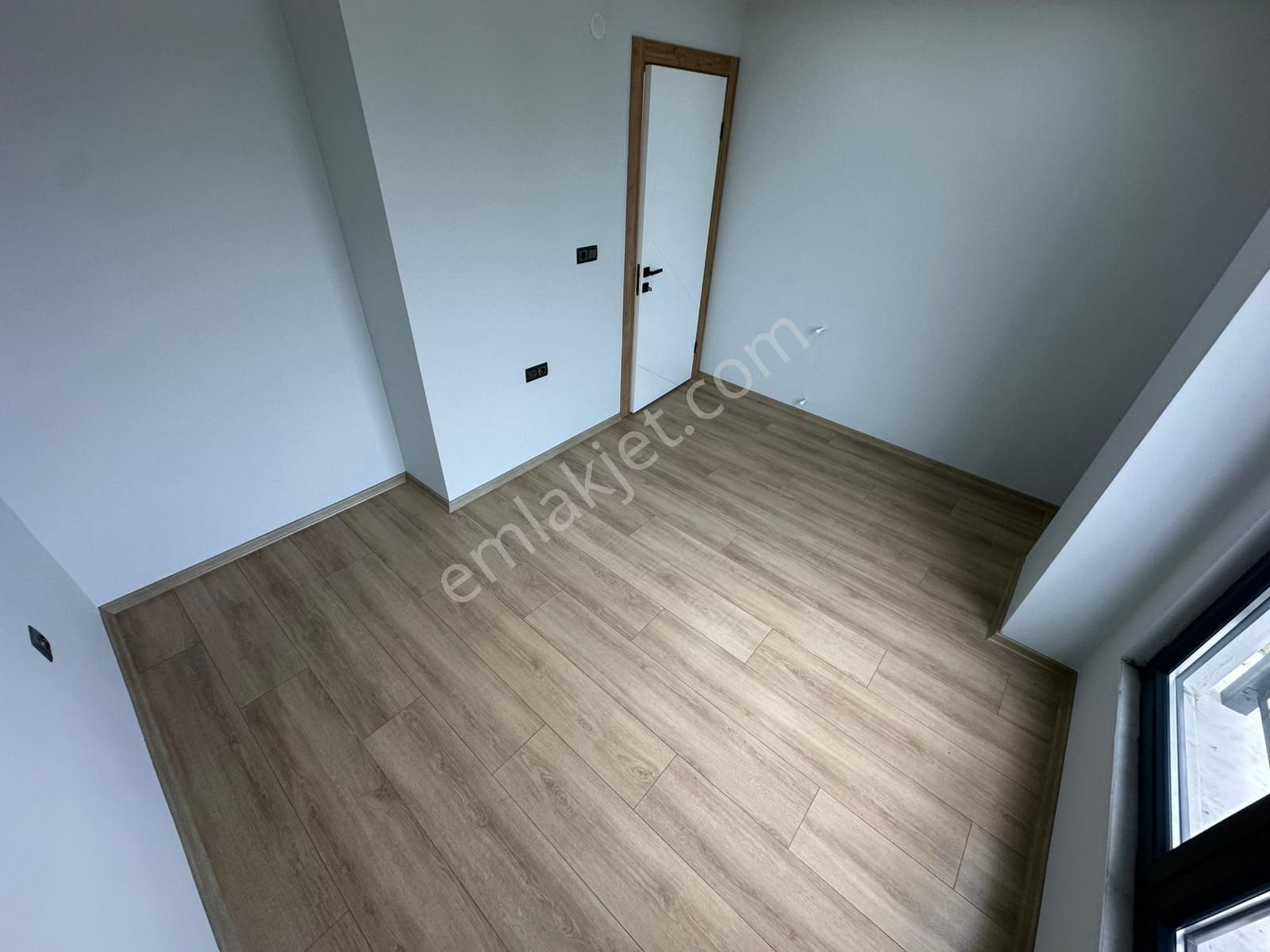 Dora Dan Satılık Pazar Sokağında Sıfır 2+1 Açık Mutfak Lüx Daire - Görsel 13