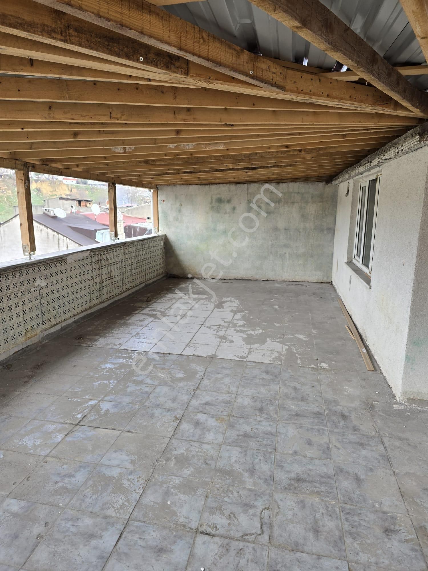 Şemsipaşa 51. Sokakta Çatıkatı 2+1 Kiralık Daire - Görsel 18