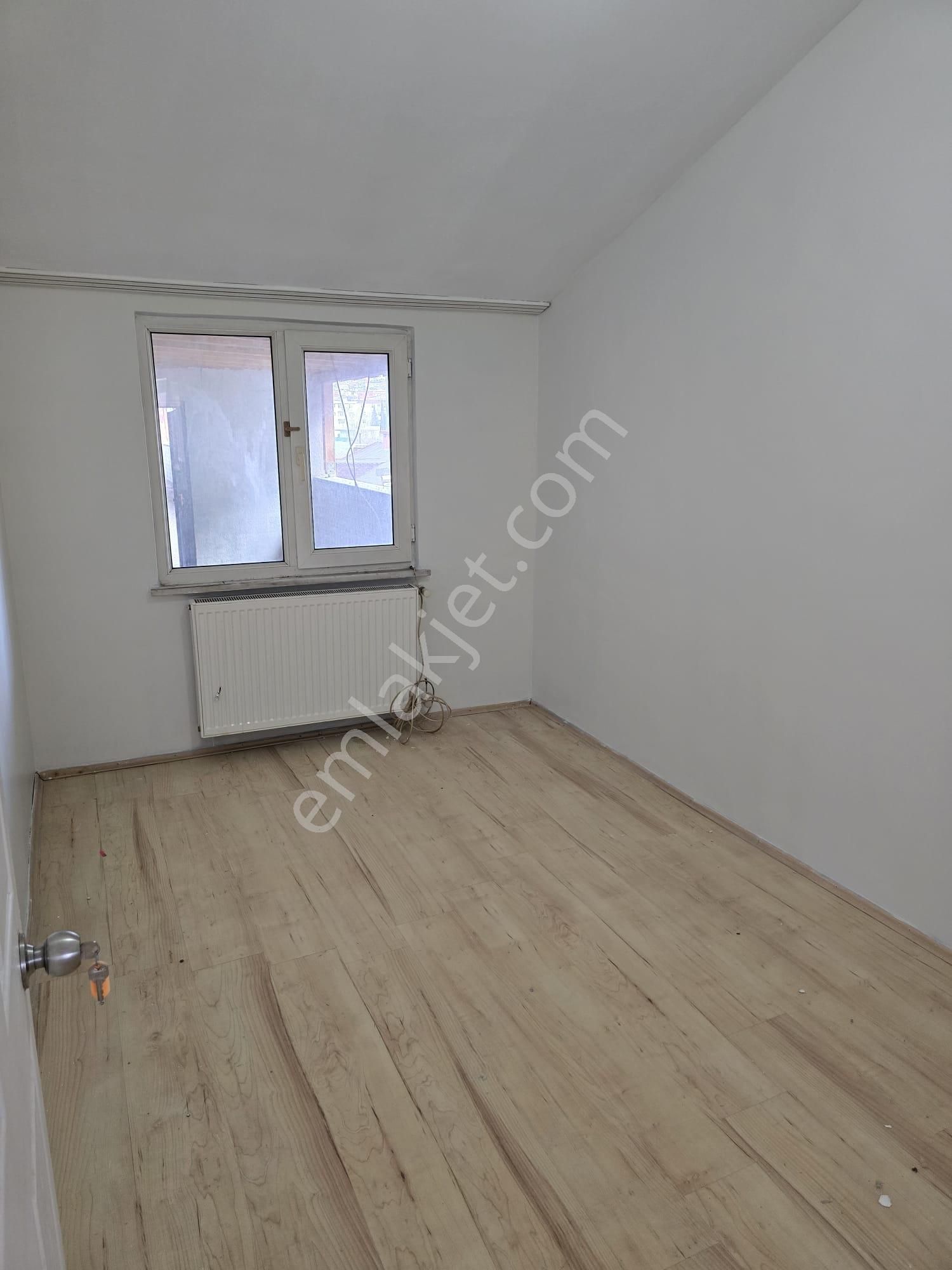 Şemsipaşa 51. Sokakta Çatıkatı 2+1 Kiralık Daire - Görsel 8