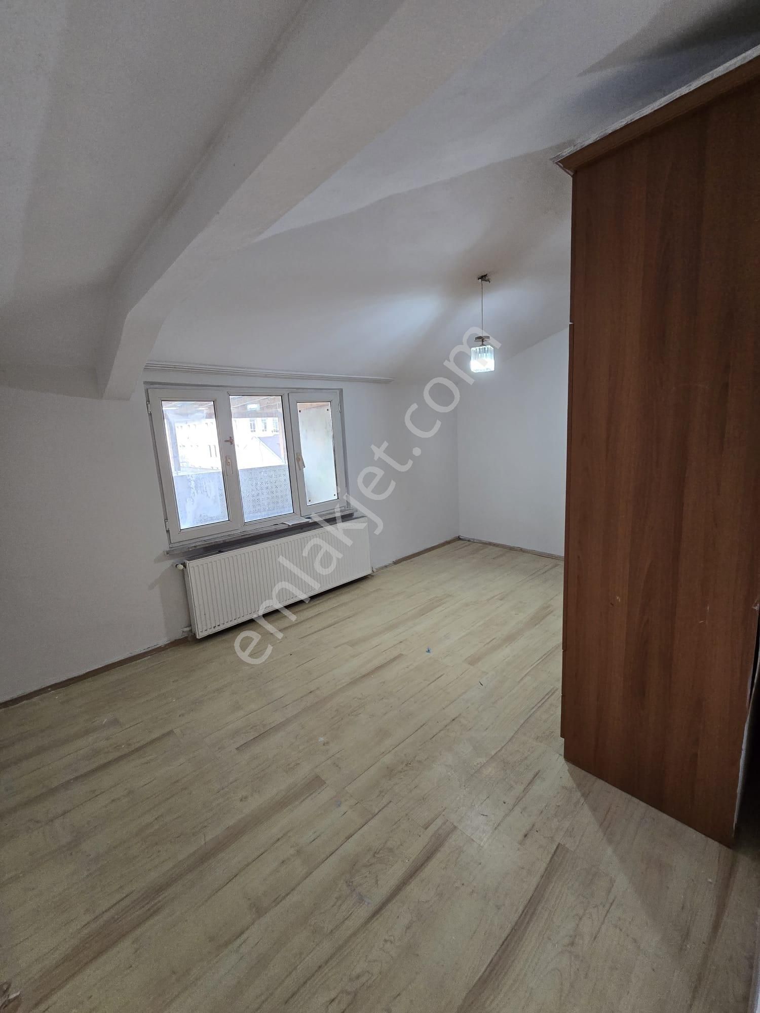 Şemsipaşa 51. Sokakta Çatıkatı 2+1 Kiralık Daire - Görsel 4