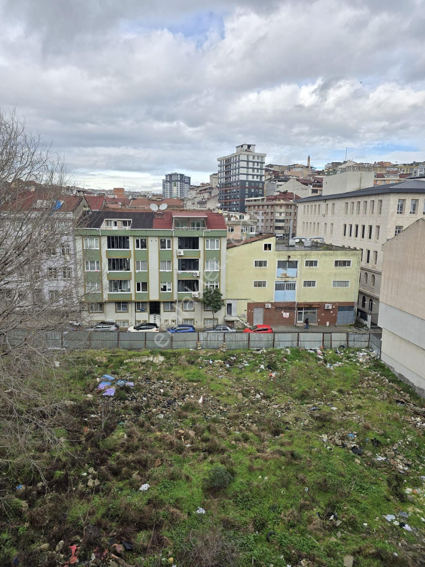 Şemsipaşa 51. Sokakta Çatıkatı 2+1 Kiralık Daire - Görsel 21