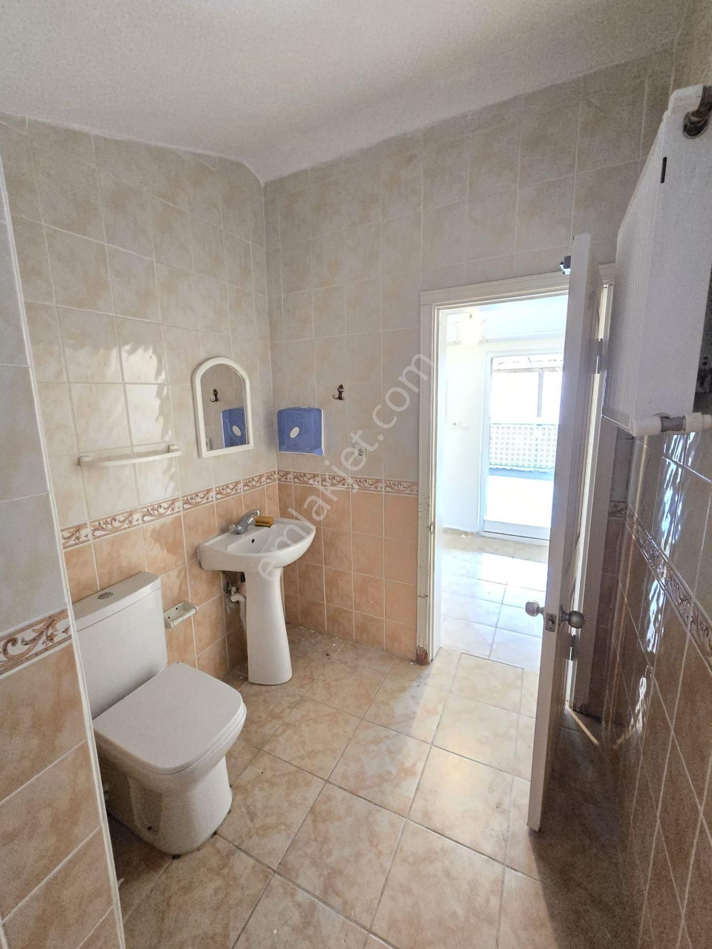 Şemsipaşa 51. Sokakta Çatıkatı 2+1 Kiralık Daire - Görsel 15