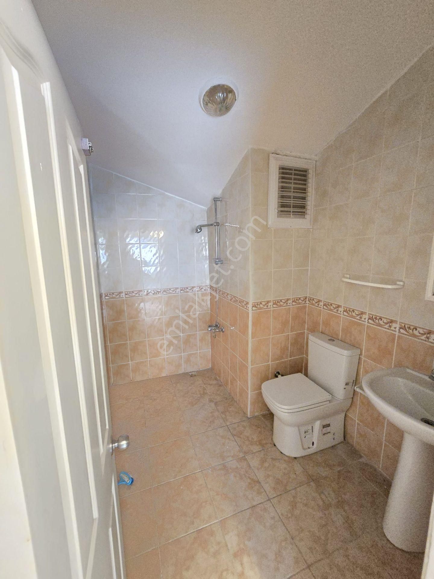 Şemsipaşa 51. Sokakta Çatıkatı 2+1 Kiralık Daire - Görsel 14