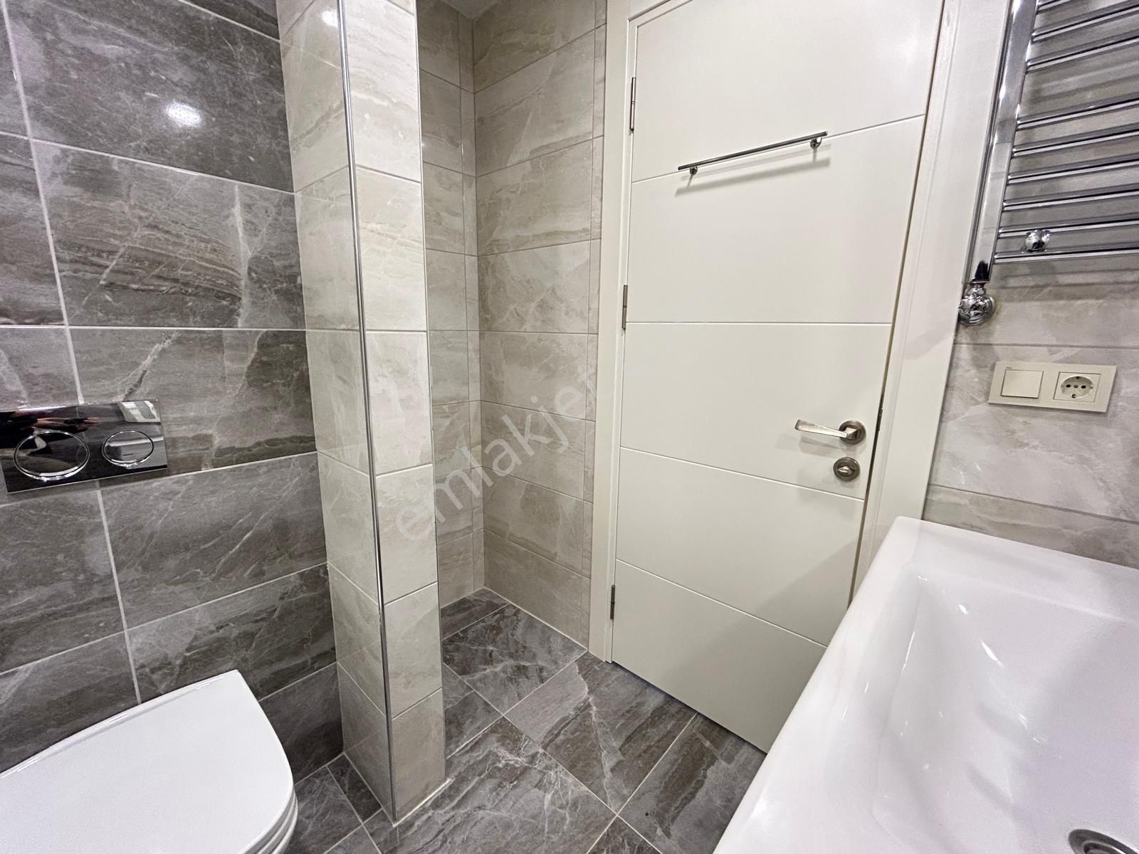 Erenköy'de Balkonlu Ebv.banylu 7/24 Güvenlikli Site De 3+1 130m2 - Görsel 20