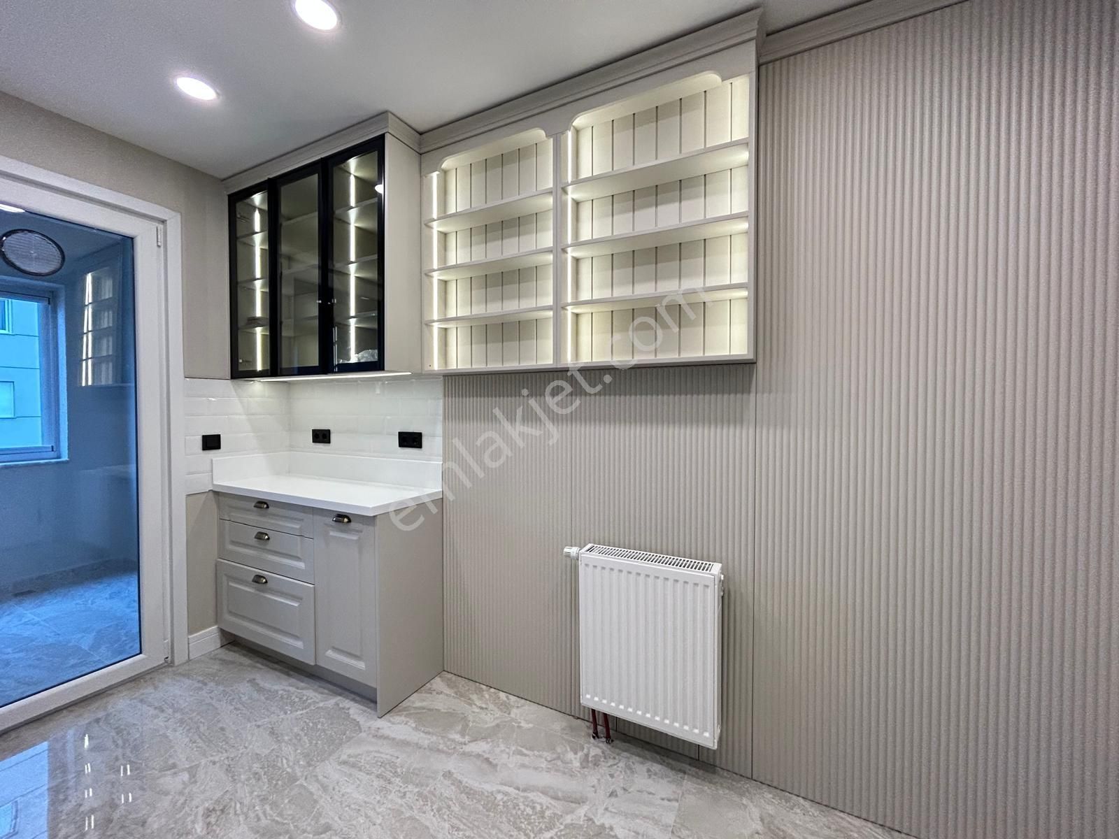 Erenköy'de Balkonlu Ebv.banylu 7/24 Güvenlikli Site De 3+1 130m2 - Görsel 10