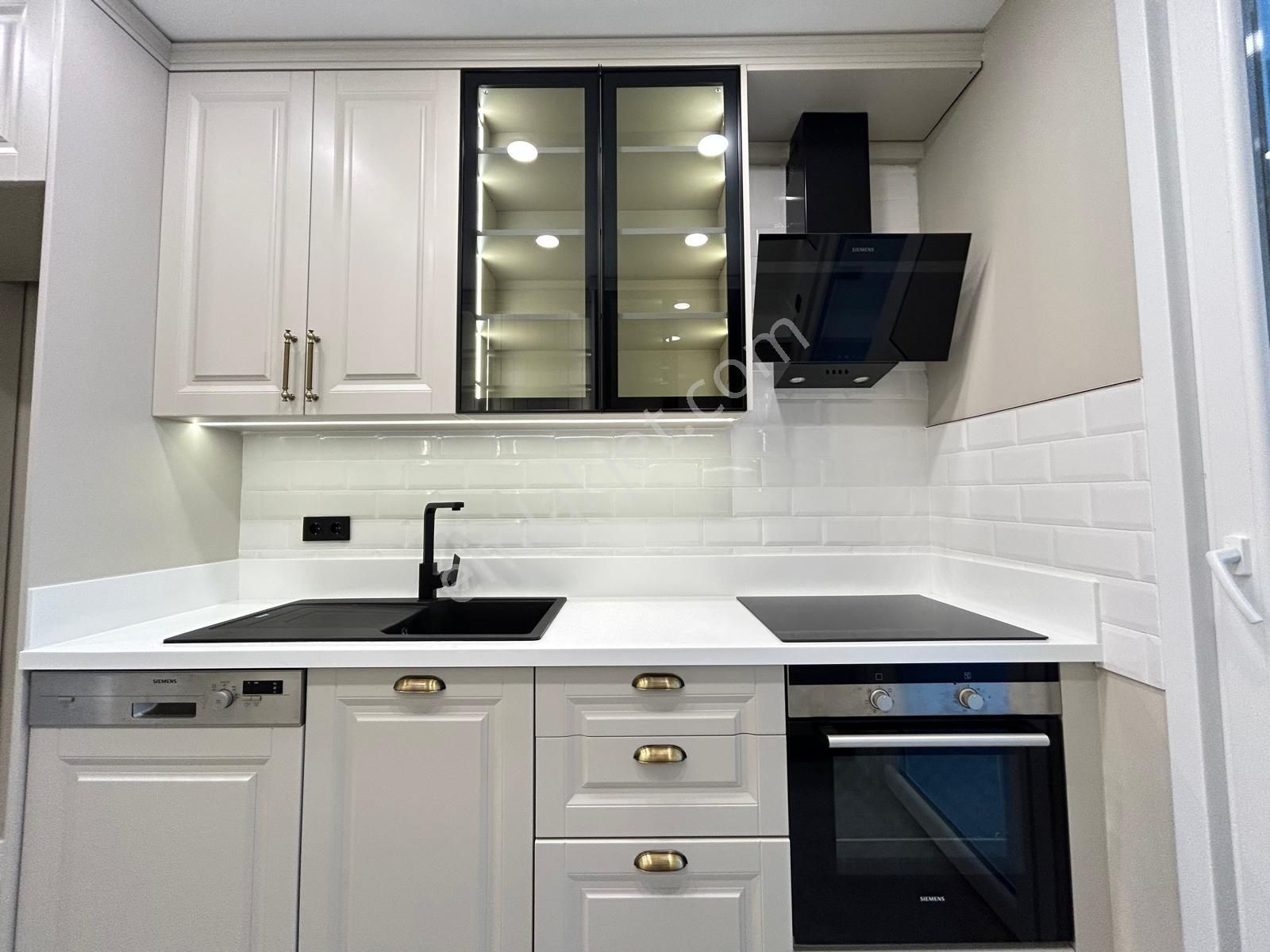 Erenköy'de Balkonlu Ebv.banylu 7/24 Güvenlikli Site De 3+1 130m2 - Görsel 6