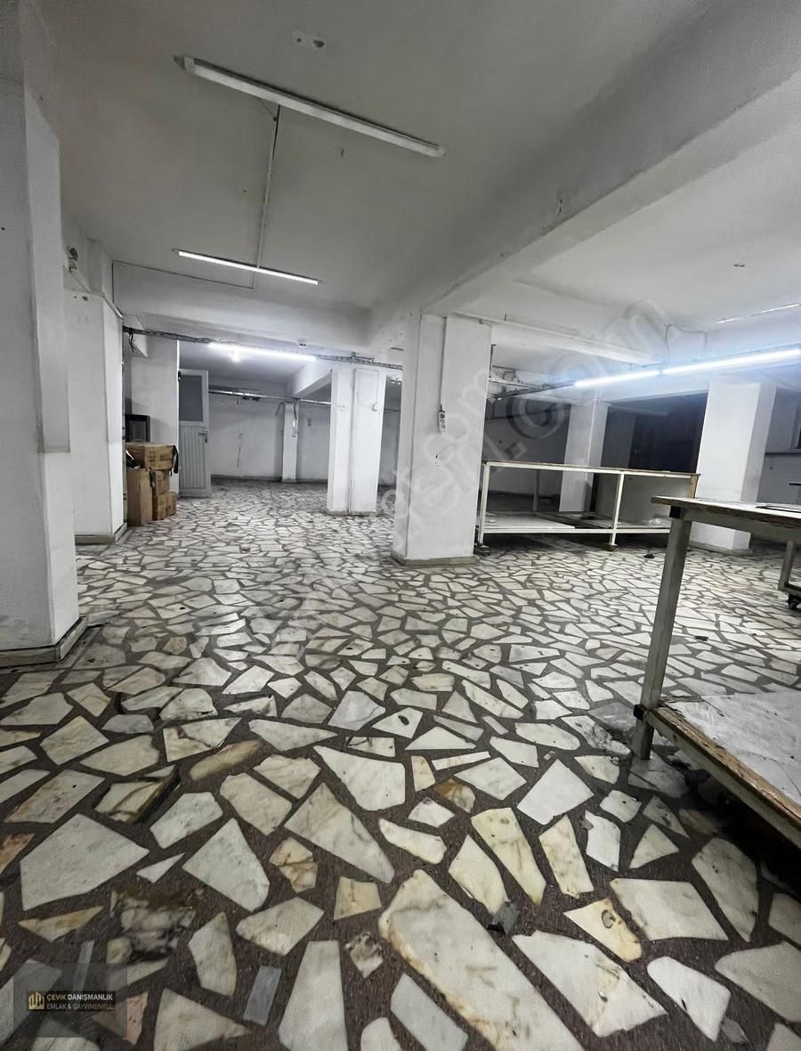 Çevikten Yıldırımda Her İşe Uygun 3 Katlı 600mt Dükkan - Görsel 4