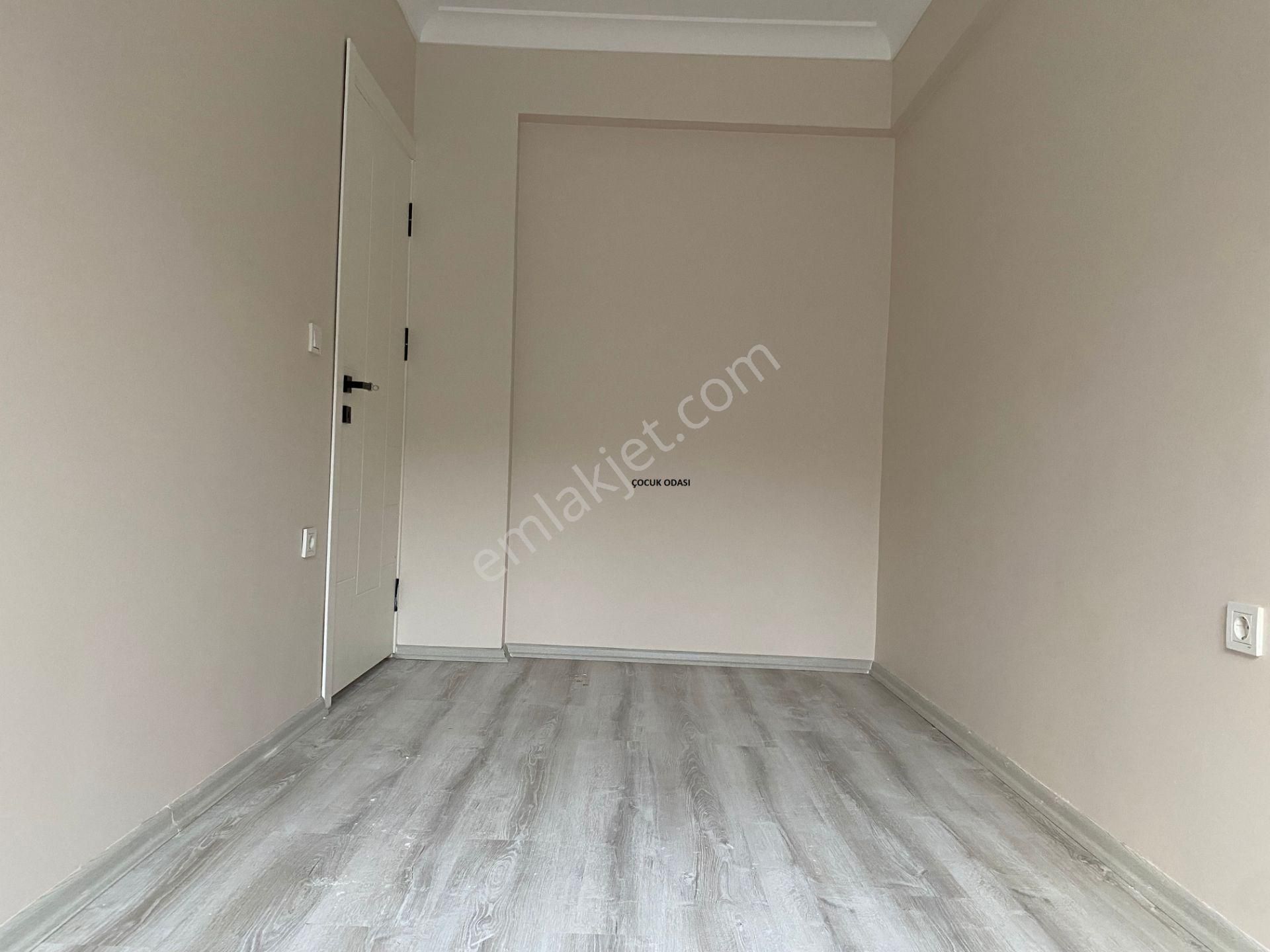 Avrupa Emlak Tan Esenler Fatih Mah 75m² 2+1 2.kat,5 Yıllık,üçyüzlü Metroya 5-10 Dk(kamu Çalışanı) - Görsel 9