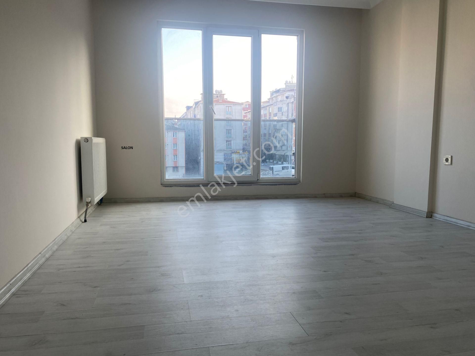 Avrupa Emlak Tan Esenler Fatih Mah 75m² 2+1 2.kat,5 Yıllık,üçyüzlü Metroya 5-10 Dk(kamu Çalışanı)