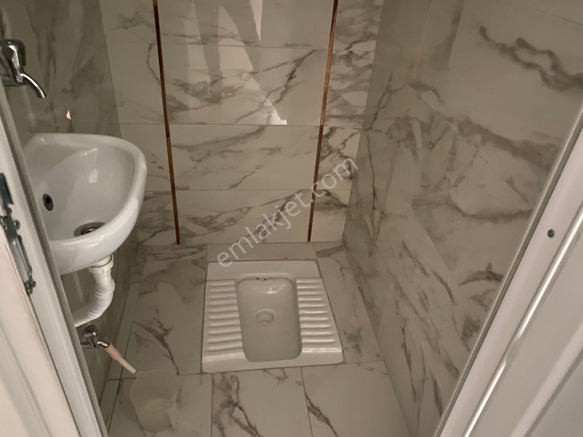 Avrupa Emlak Tan Esenler Fatih Mah 75m² 2+1 2.kat,5 Yıllık,üçyüzlü Metroya 5-10 Dk(kamu Çalışanı) - Görsel 12