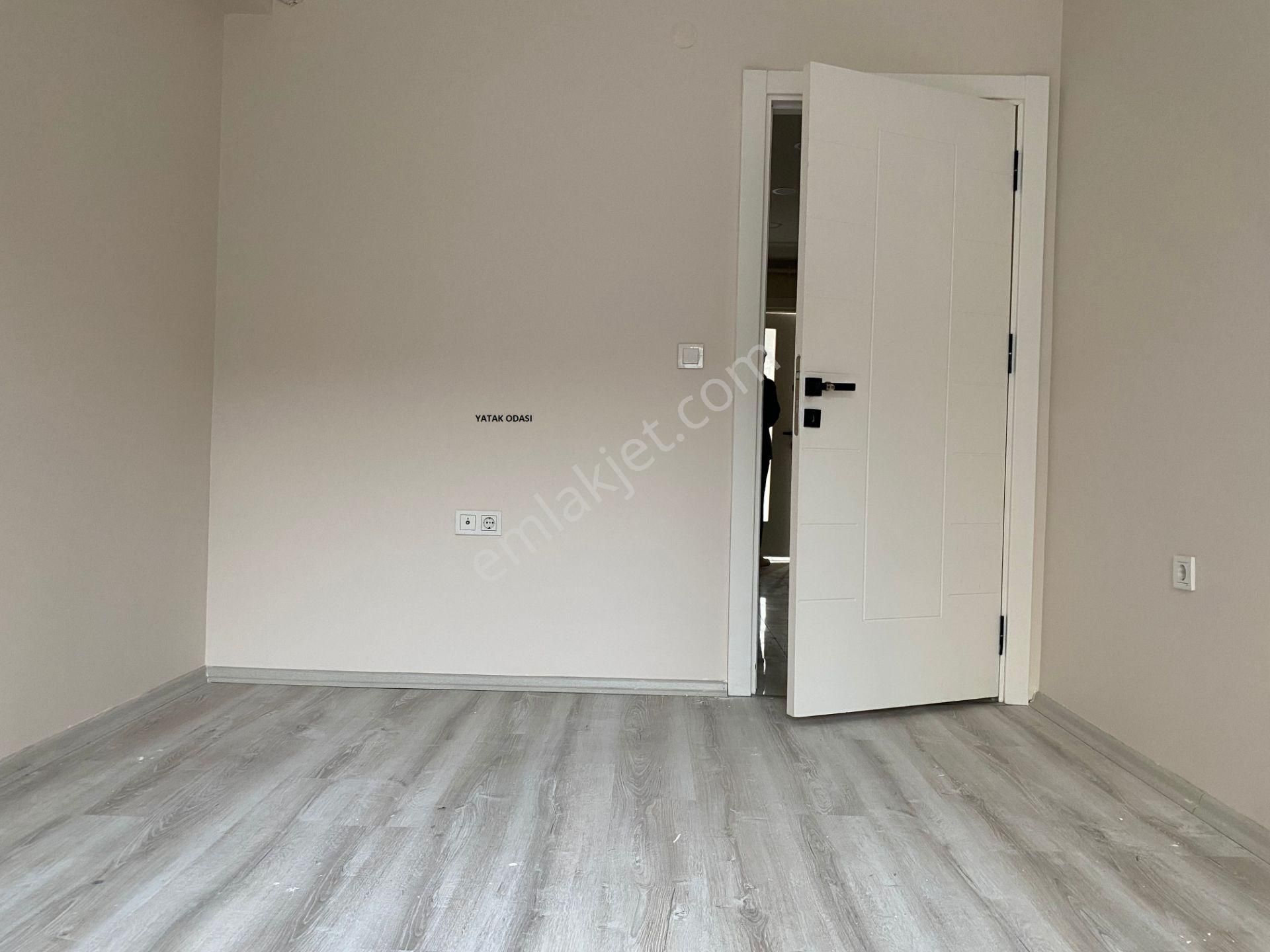 Avrupa Emlak Tan Esenler Fatih Mah 75m² 2+1 2.kat,5 Yıllık,üçyüzlü Metroya 5-10 Dk(kamu Çalışanı) - Görsel 7