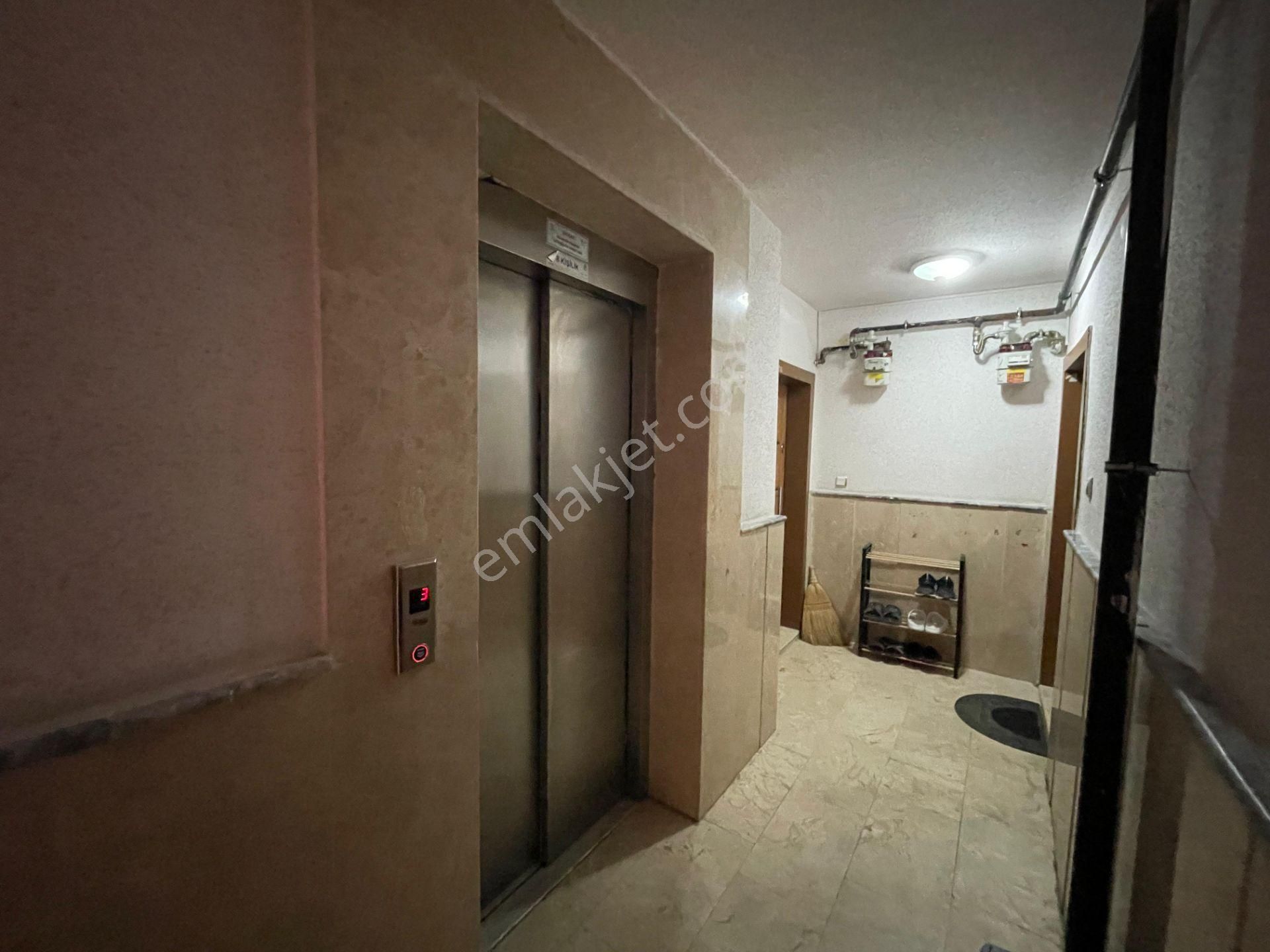 Baruthane Sokak Cadde Yakını Katta Yapılı Asansörlü Fırsat !!! - Görsel 8