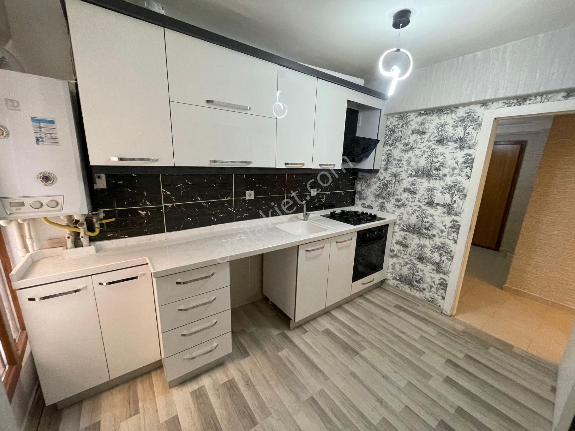 Baruthane Sokak Cadde Yakını Katta Yapılı Asansörlü Fırsat !!! - Görsel 6