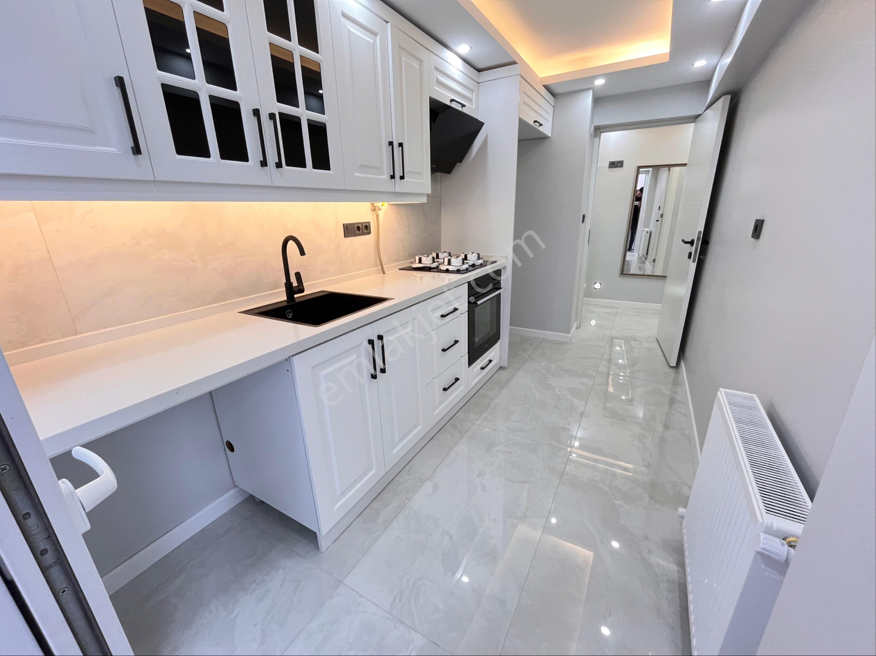 Hatay Nokta Yakınında 3+1 Lüks Dekorlu Arakat Köşe Daire - Görsel 8