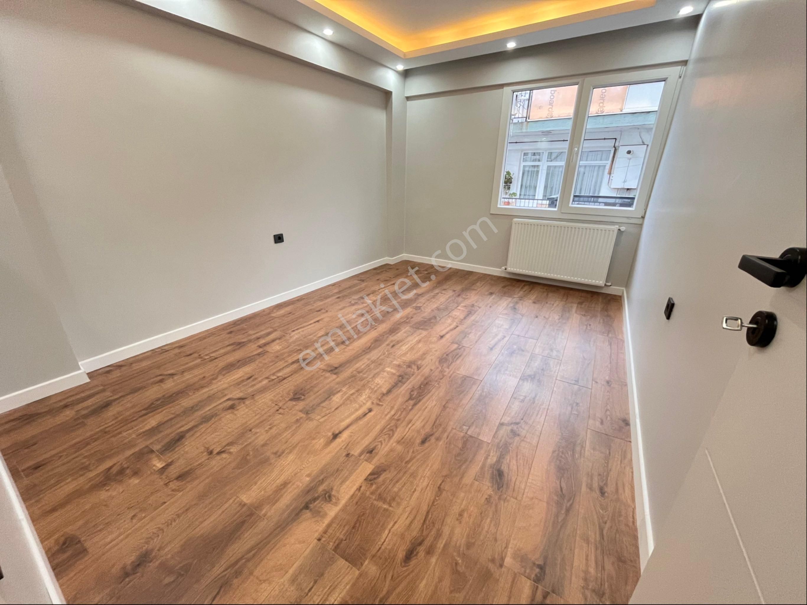 Hatay Nokta Yakınında 3+1 Lüks Dekorlu Arakat Köşe Daire - Görsel 18