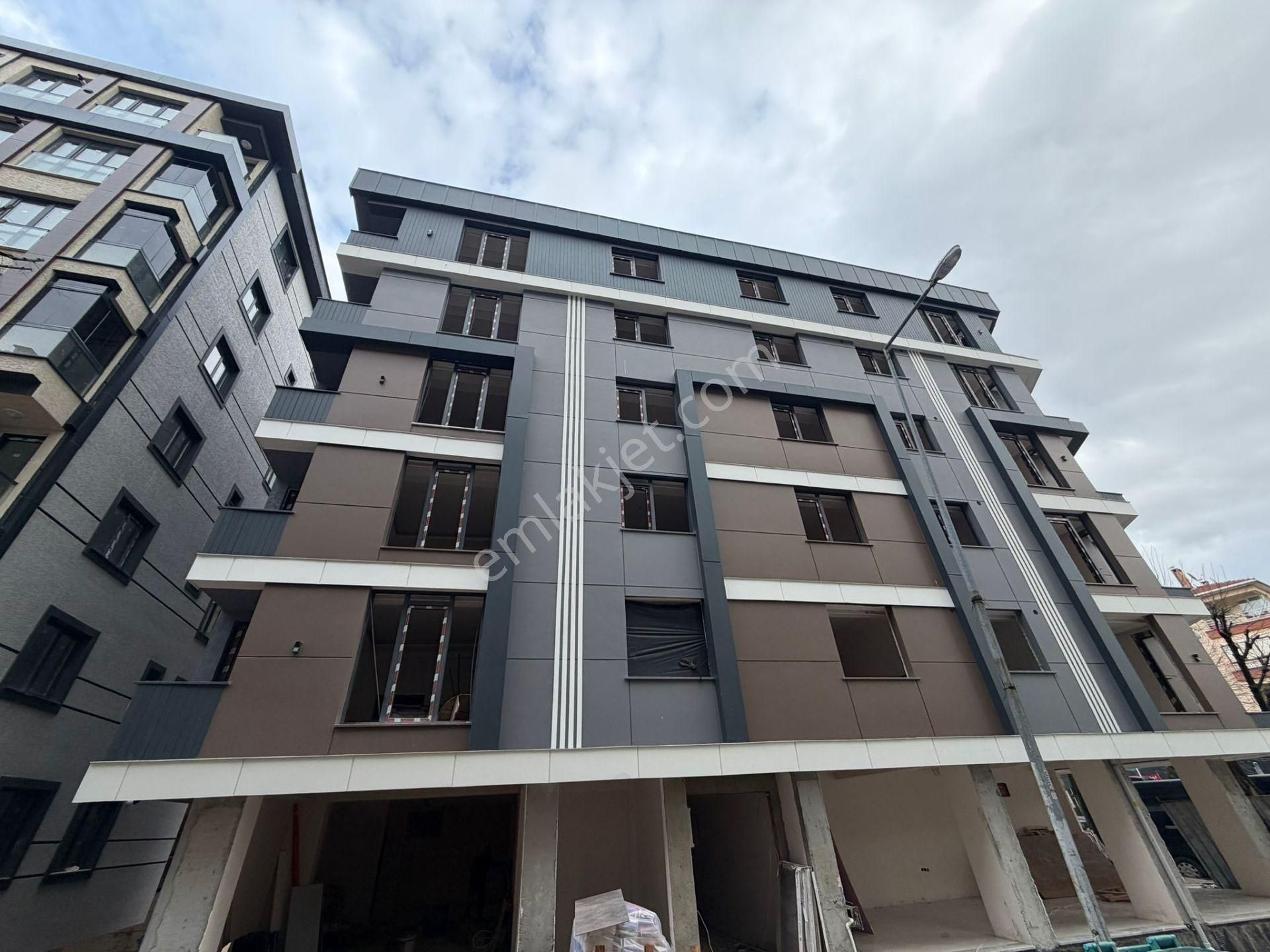 B.evler Ferit Selim Paşa Caddesi Üzeri 2 Katlı Depolu Dükkan - Görsel 3