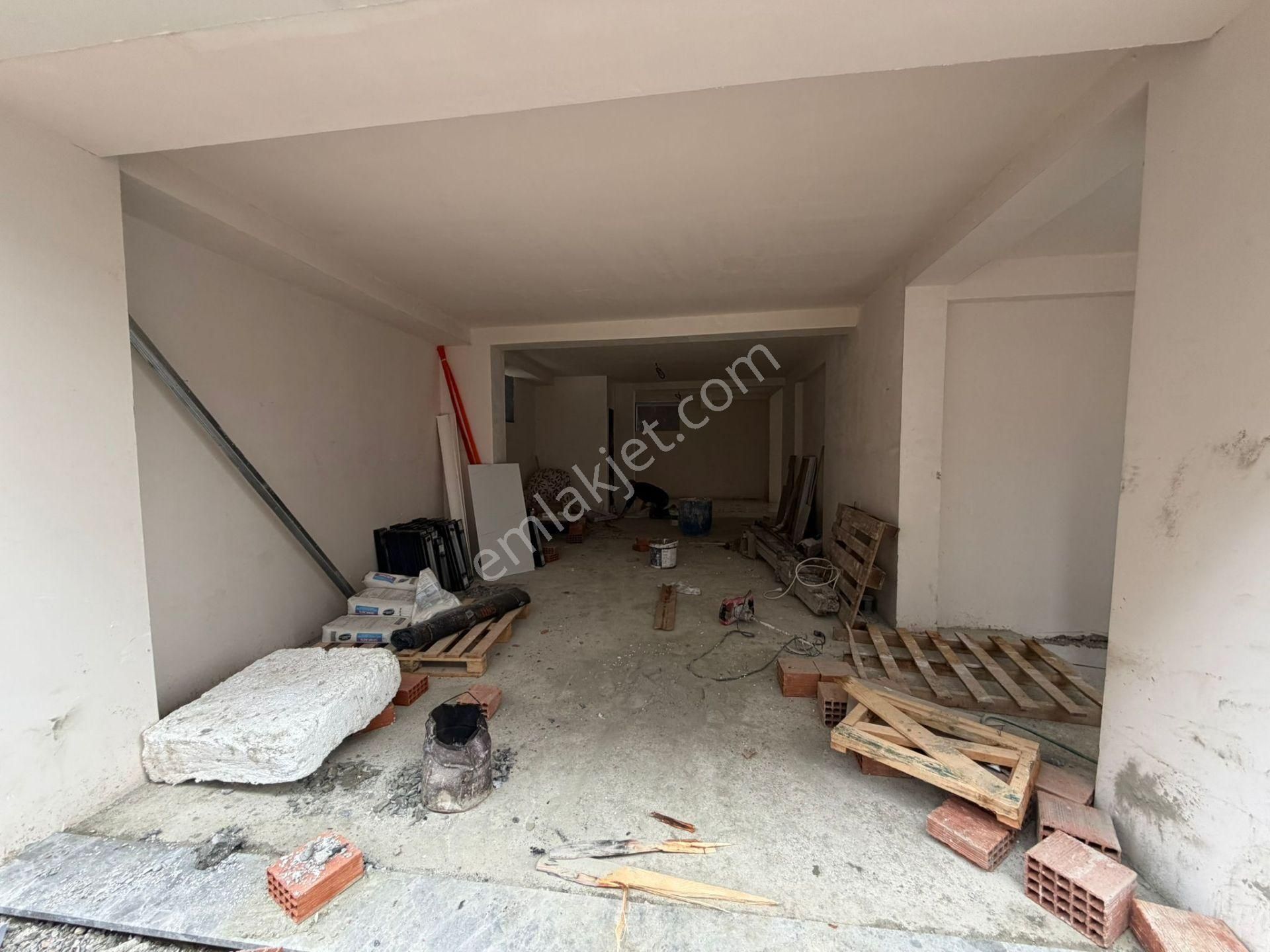 B.evler Ferit Selim Paşa Caddesi Üzeri 2 Katlı Depolu Dükkan - Görsel 4