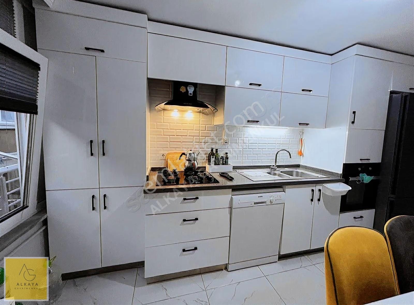 Ümraniye Altınşehir'de Satılık 2+1 Daire Yenilenmiş Net 100 M² - Görsel 24