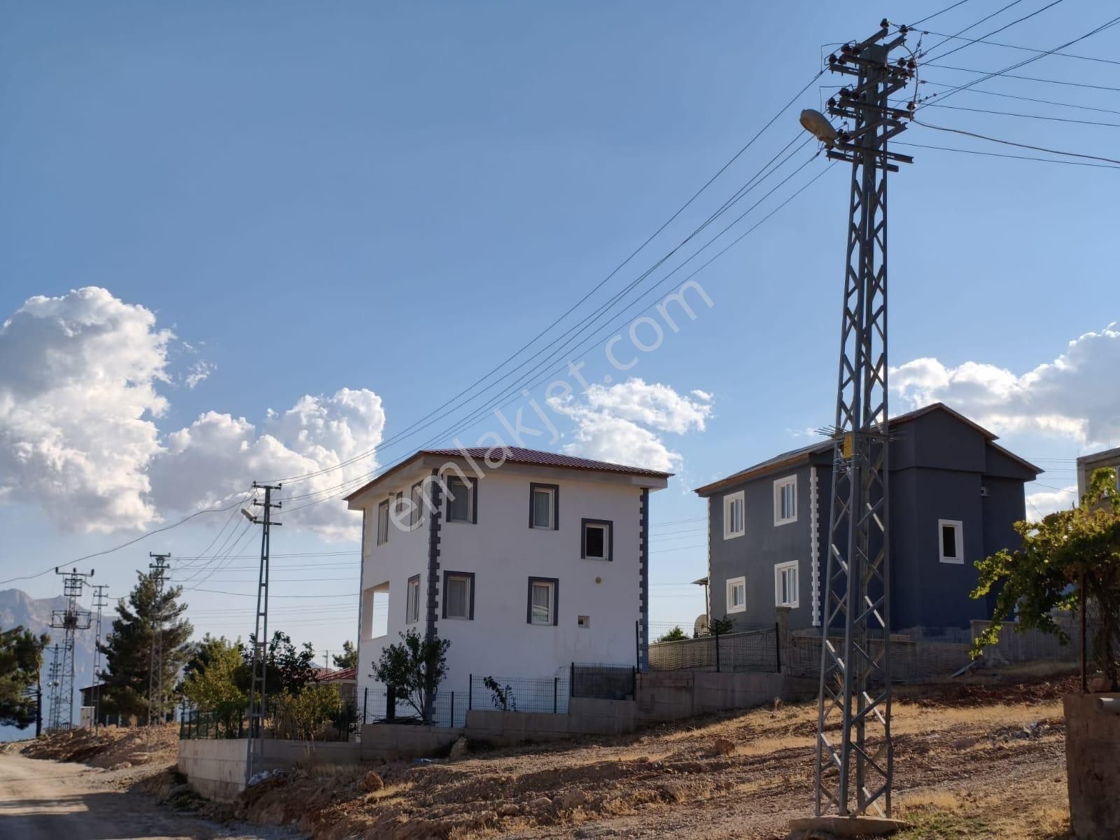 Kar Emlaktan Yenikonacık Bozkırlı Mevkiinde 360 M2 Satılık Arsa - Görsel 11