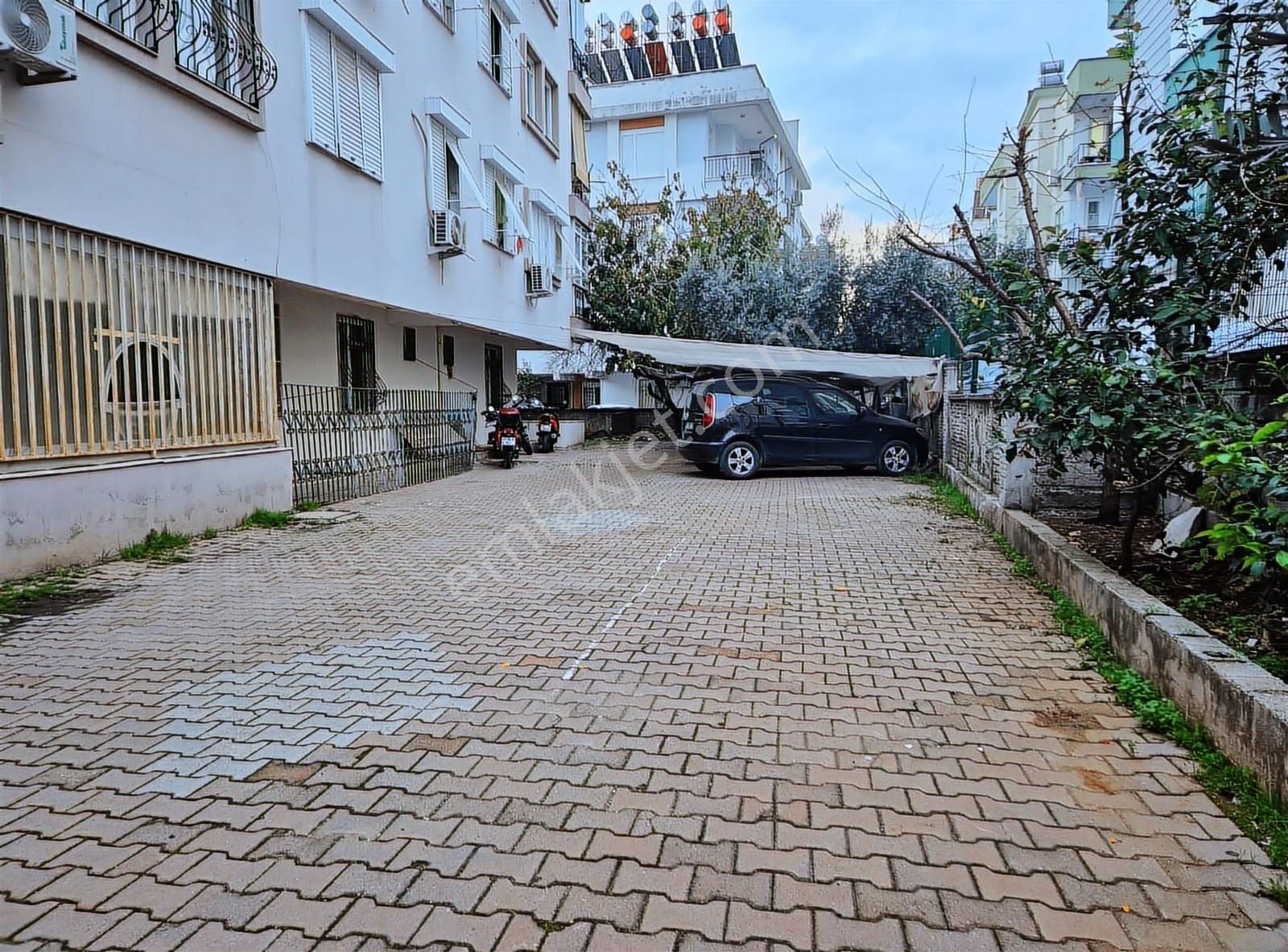 Dutlubahçede Merkezi Konumda 3+1 | 140 M² | Bakımlı Fırsat Dair - Görsel 19