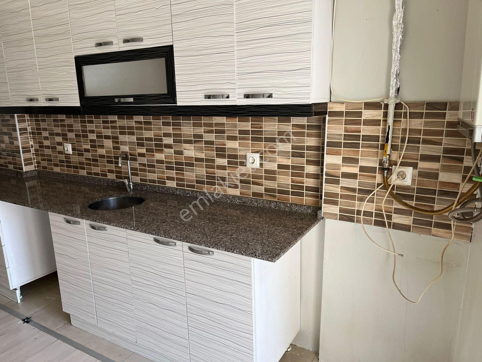 Century 21 Vizyondan Çamlıca Mahallesinde Satılık 3+1 Daire - Görsel 10