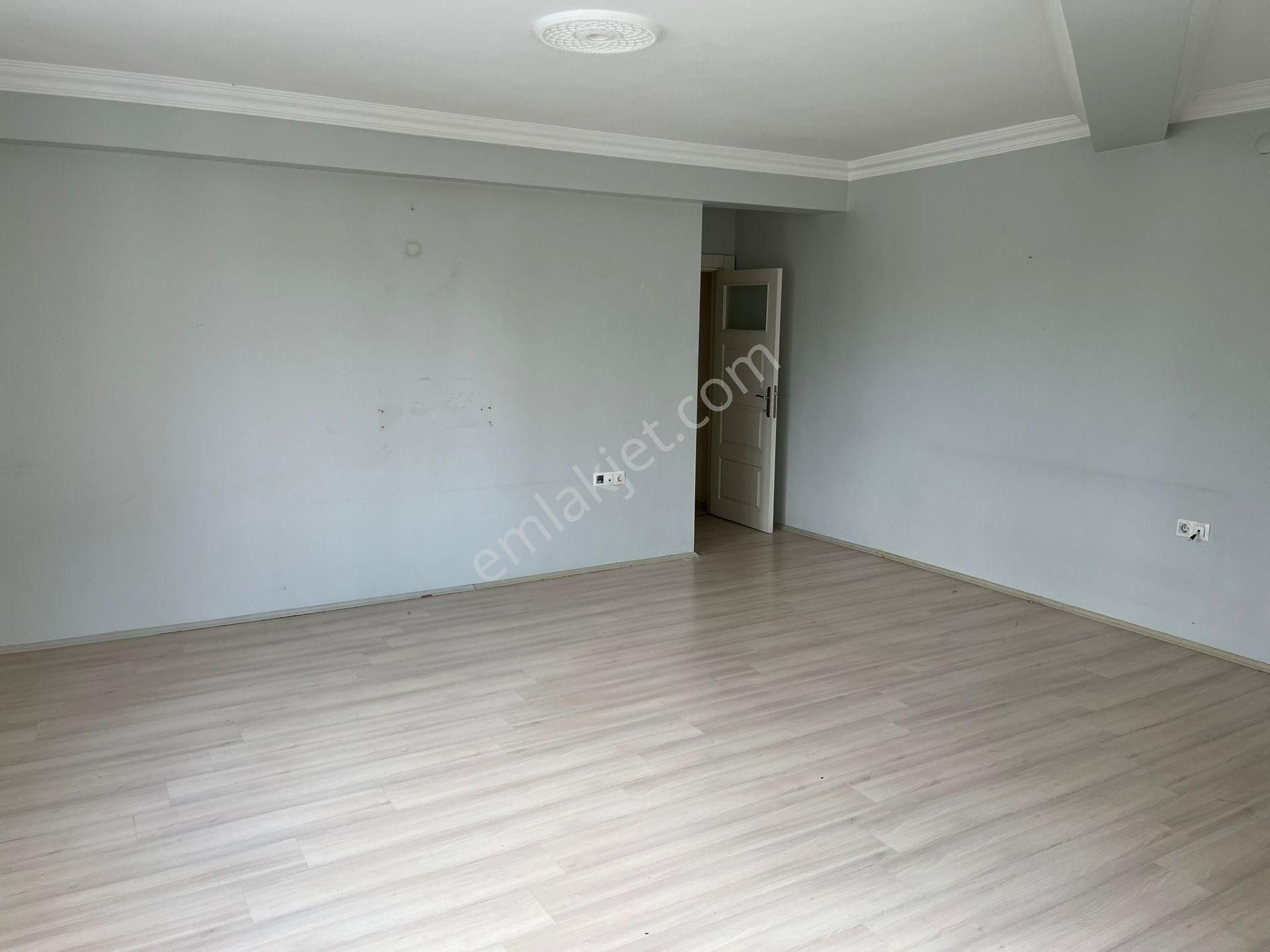 Century 21 Vizyondan Çamlıca Mahallesinde Satılık 3+1 Daire - Görsel 5